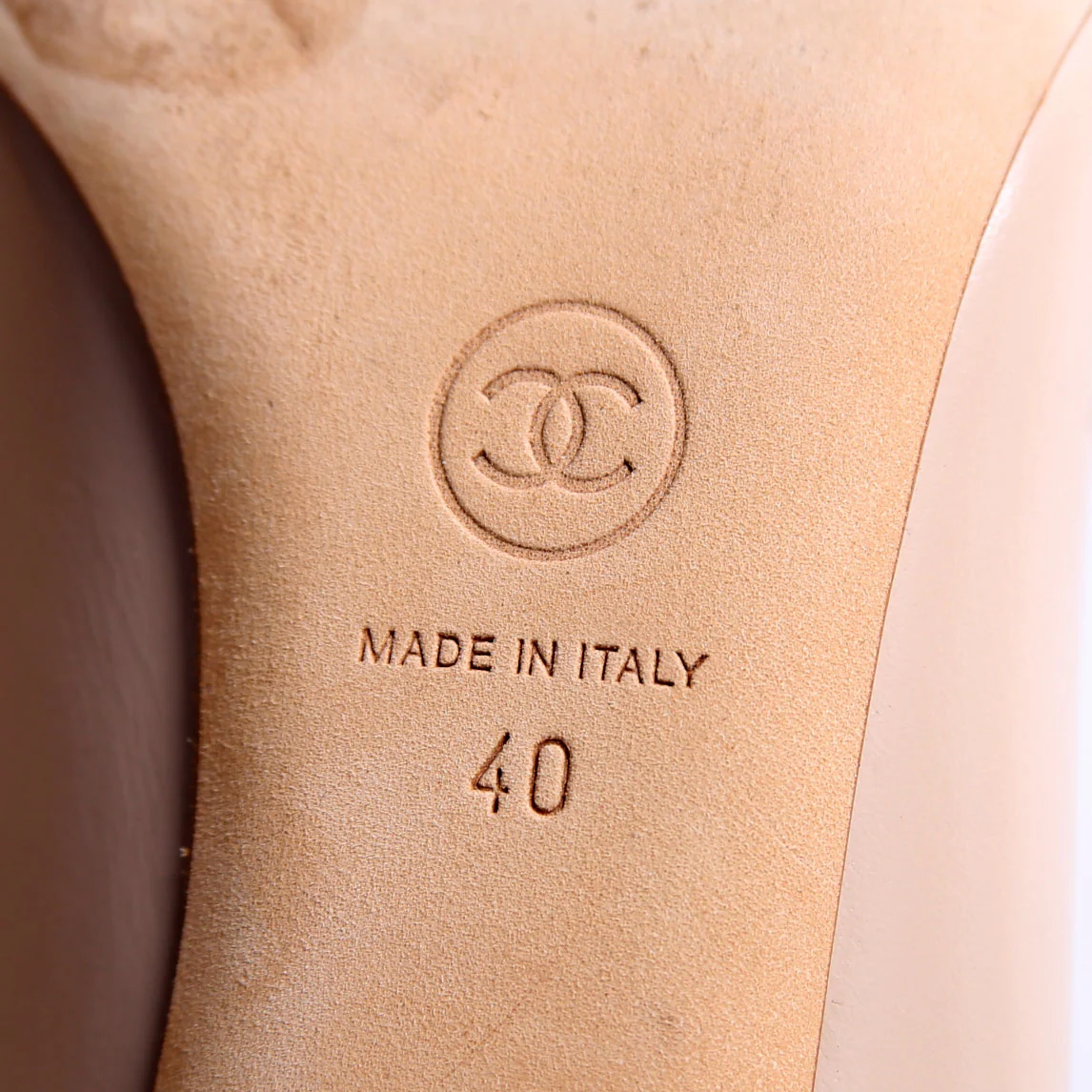 Cap Toe CC Pearl Heels Size 40 Nude/Black - Image 7