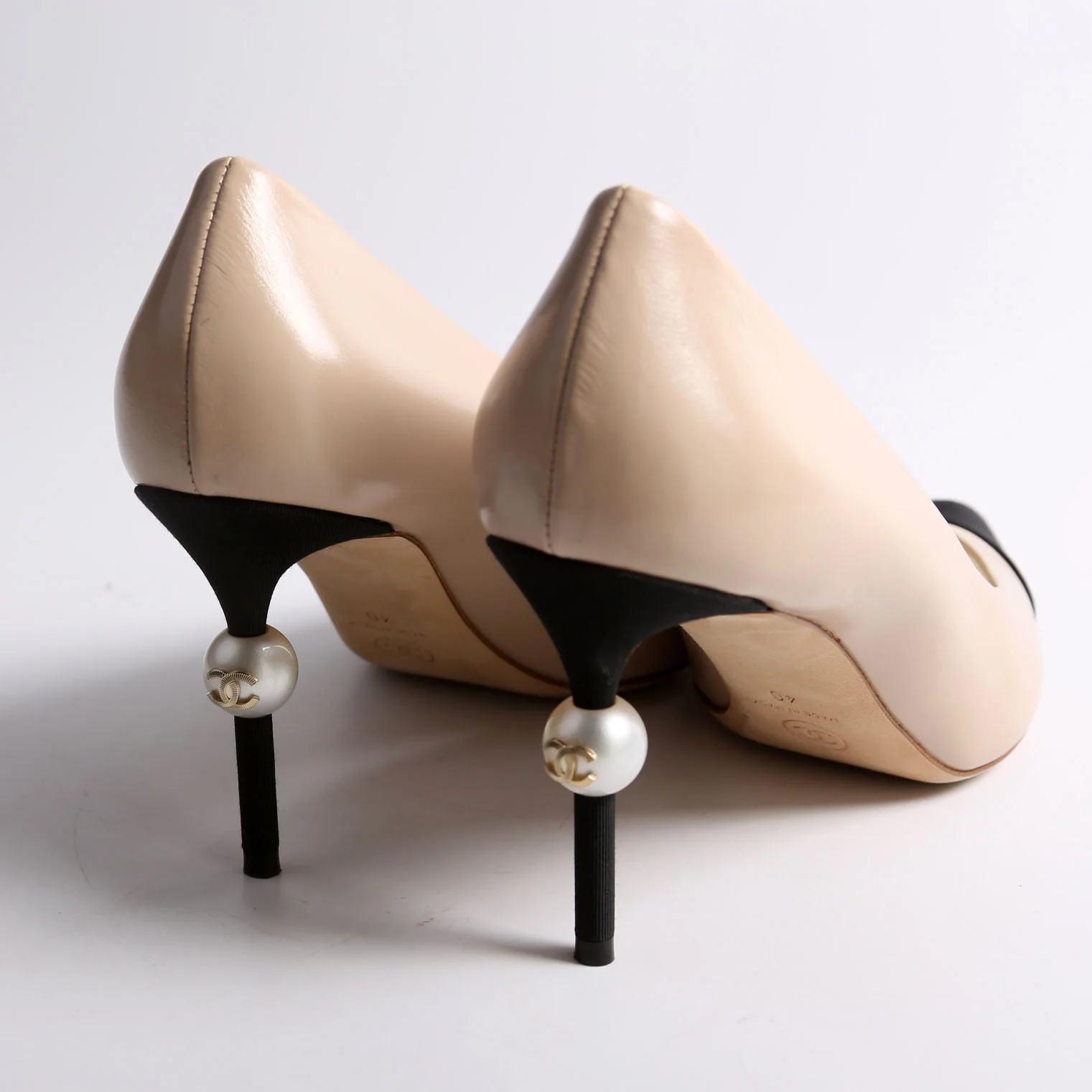 Cap Toe CC Pearl Heels Size 40 Nude/Black - Image 9