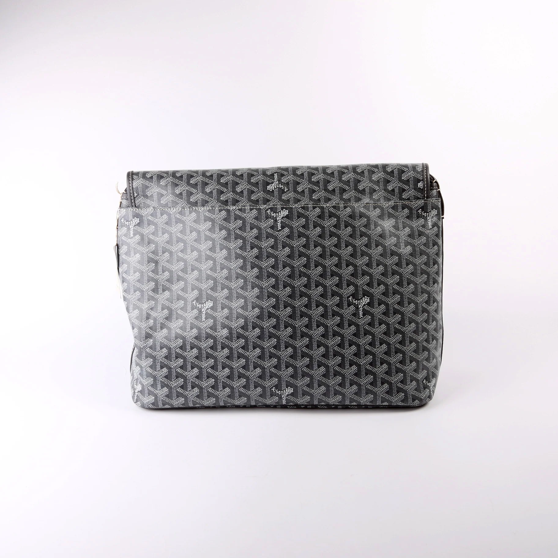 Capetien Messenger Goyardine Grey - Image 3