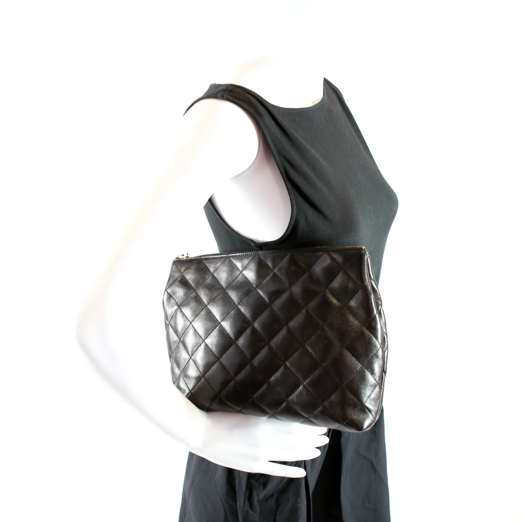 Cassandre Cosmetic Pouch Black - Image 10