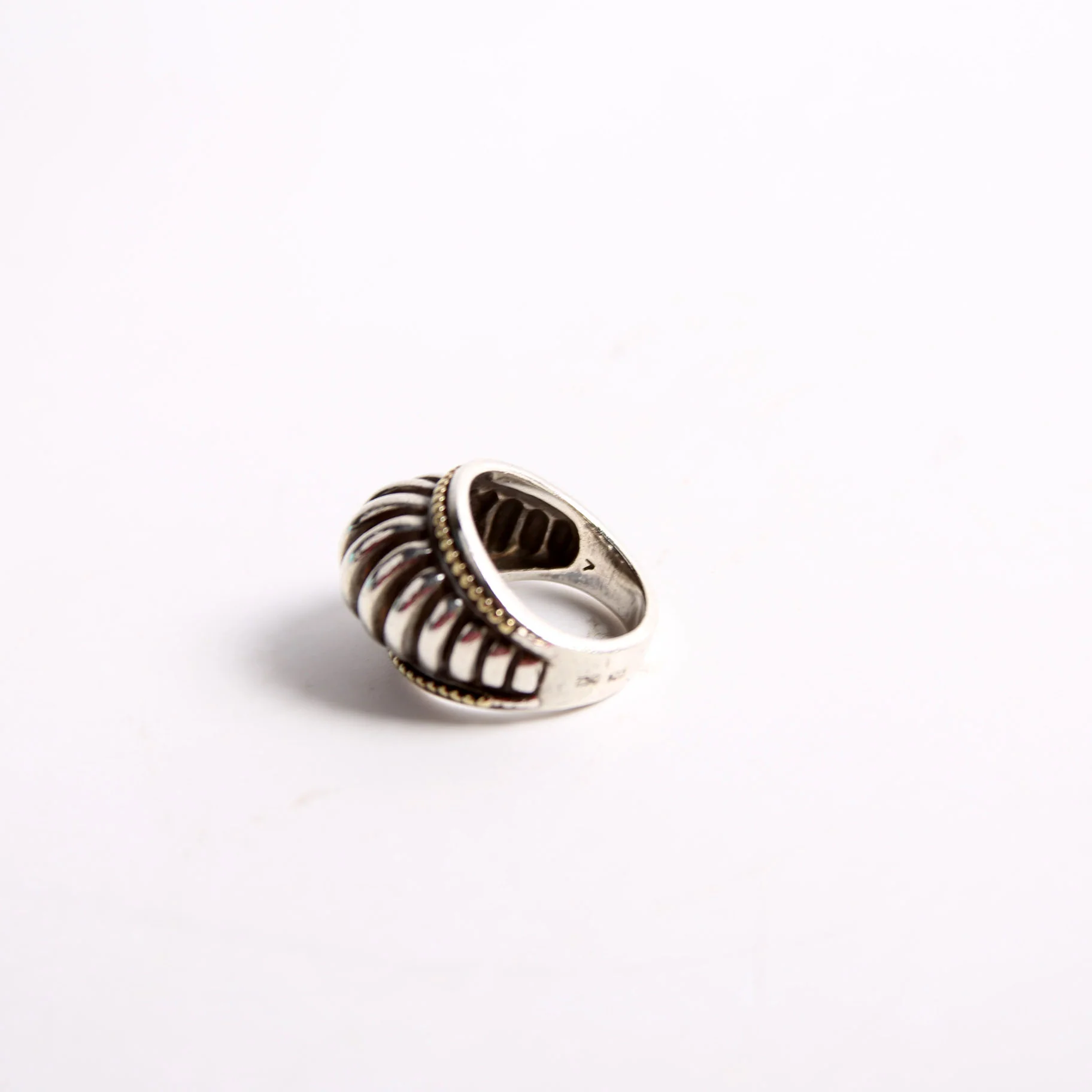 Caviar Wide Fluted Band Size 8 - Image 4