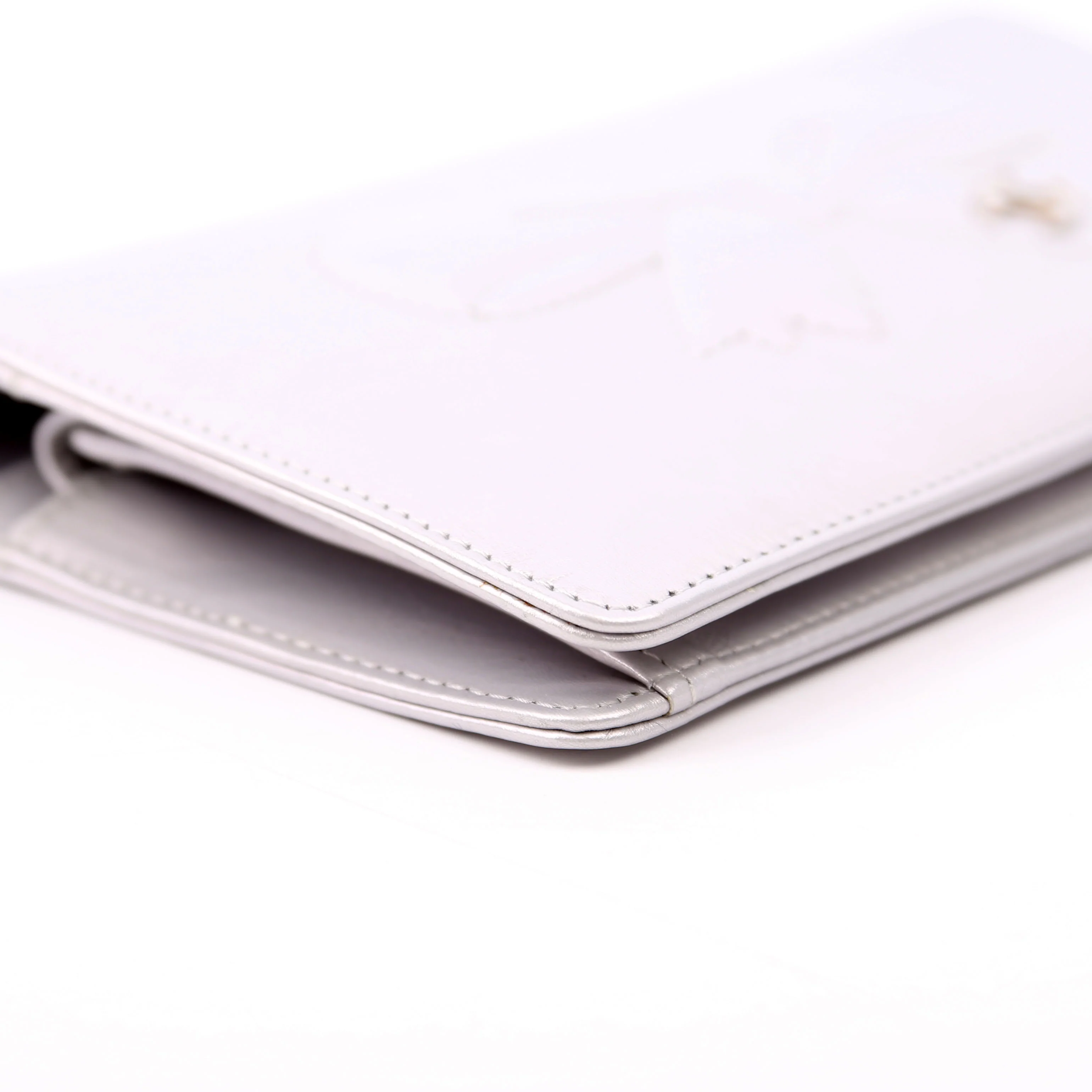 CC Bow Bi-Fold Wallet Metallic 12M Silver - Image 6
