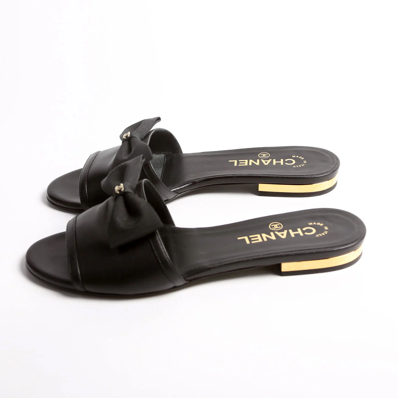 CC Bow Slide Sandals Calfskin Size 37.5 Black - Image 3