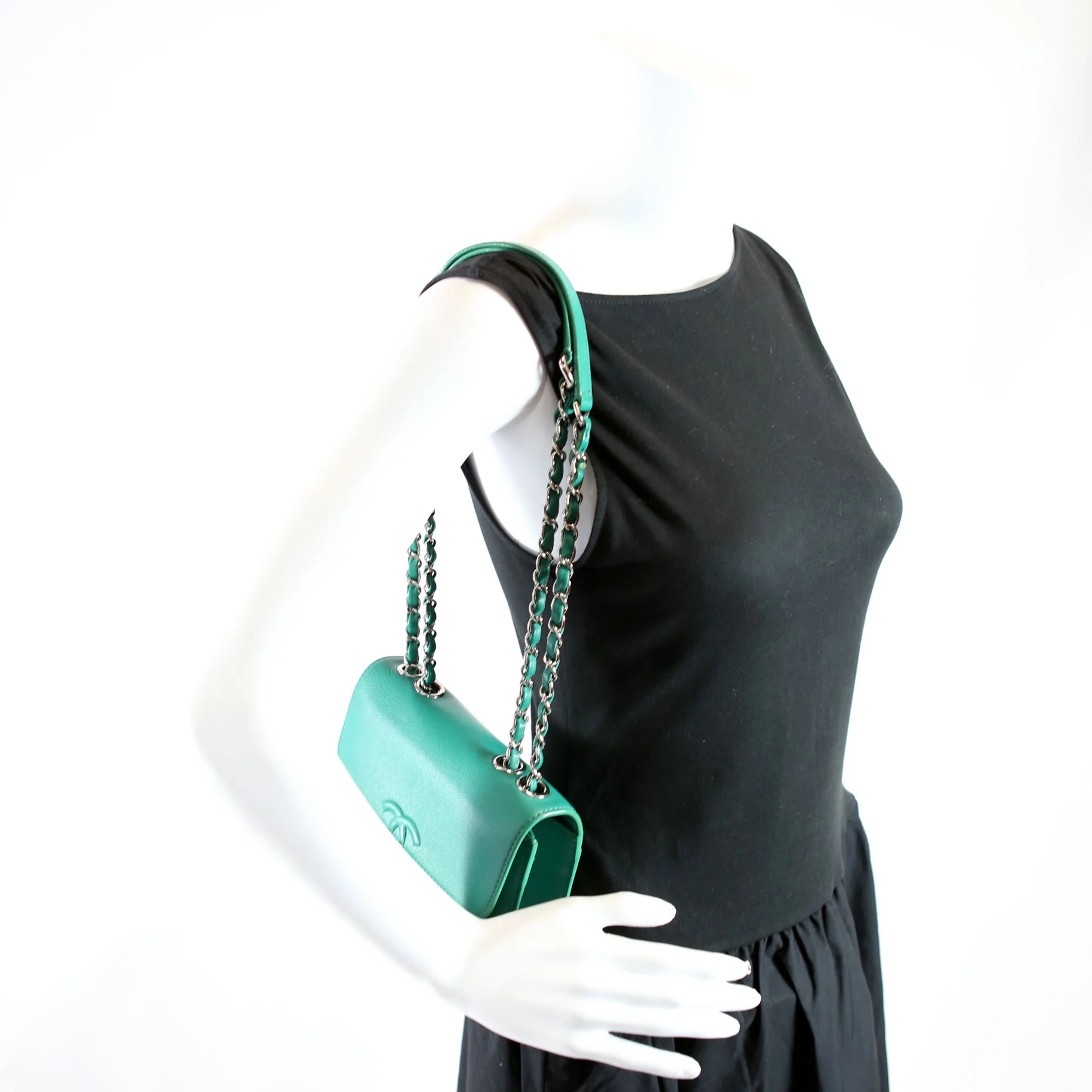 CC Box Flap Small Quilted Caviar 23M Green - Image 10