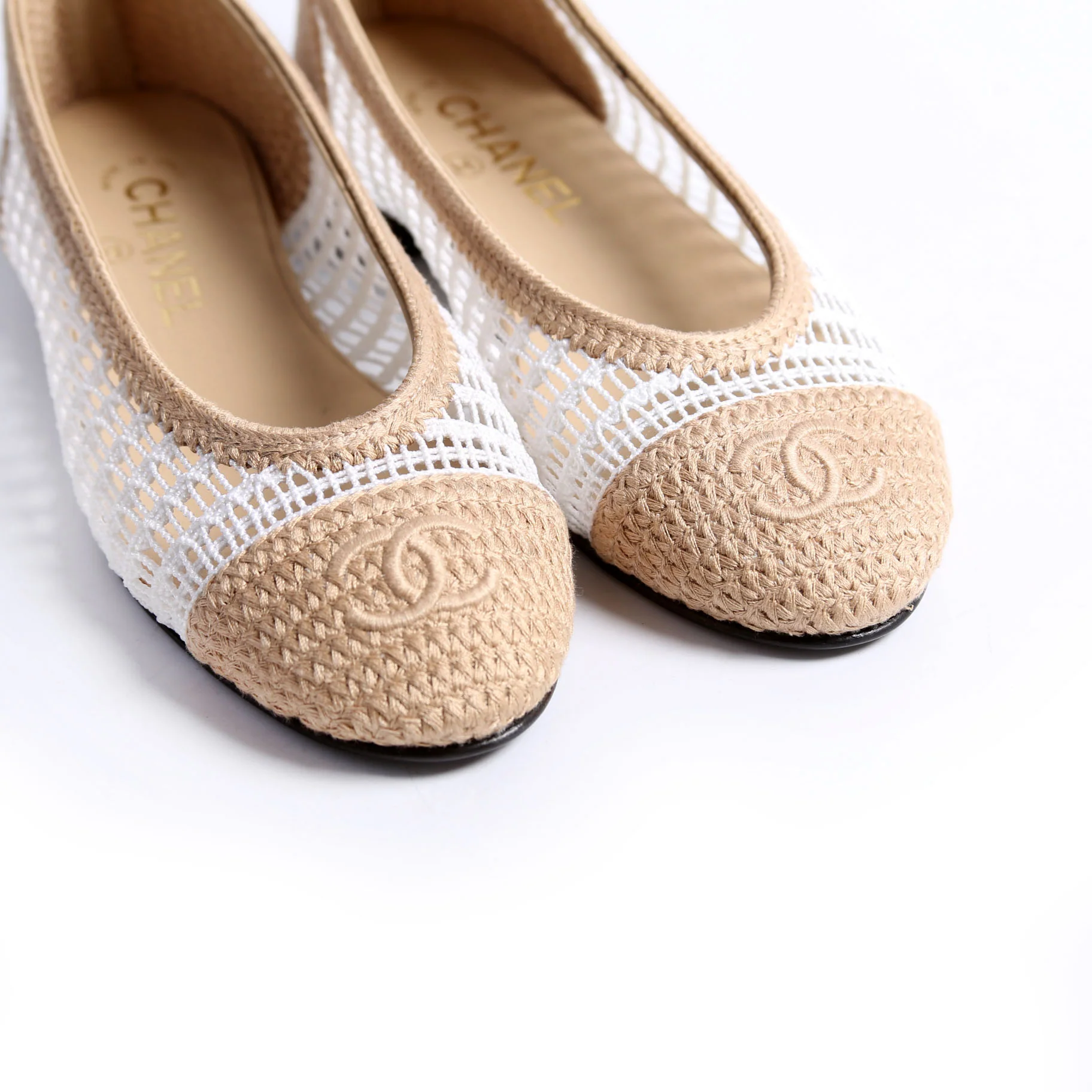 CC Cap Toe Ballet Flats Size 36.5 White/Beige - Image 9