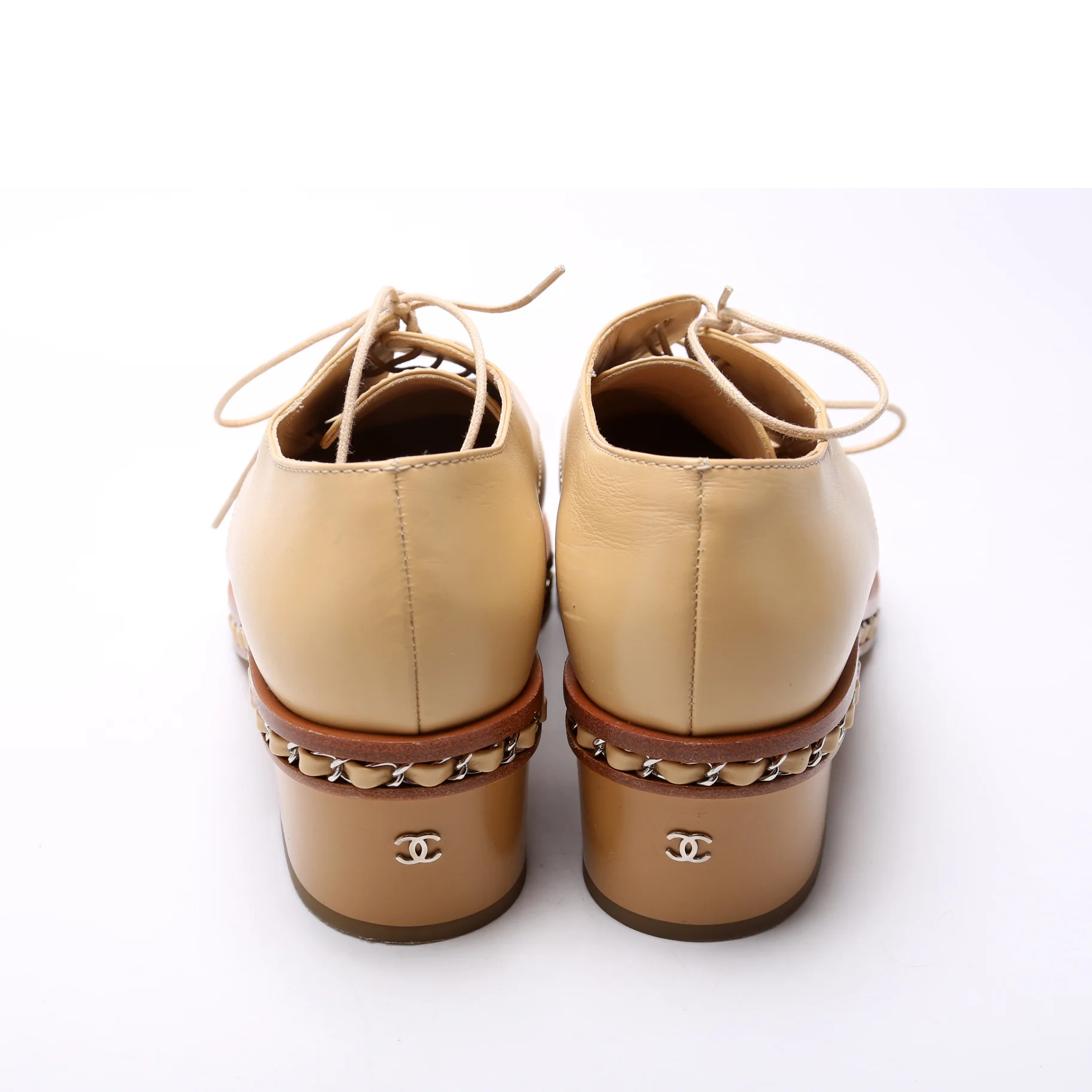 CC Chain Calfskin Lace Up Oxfords Size 40 - Image 4