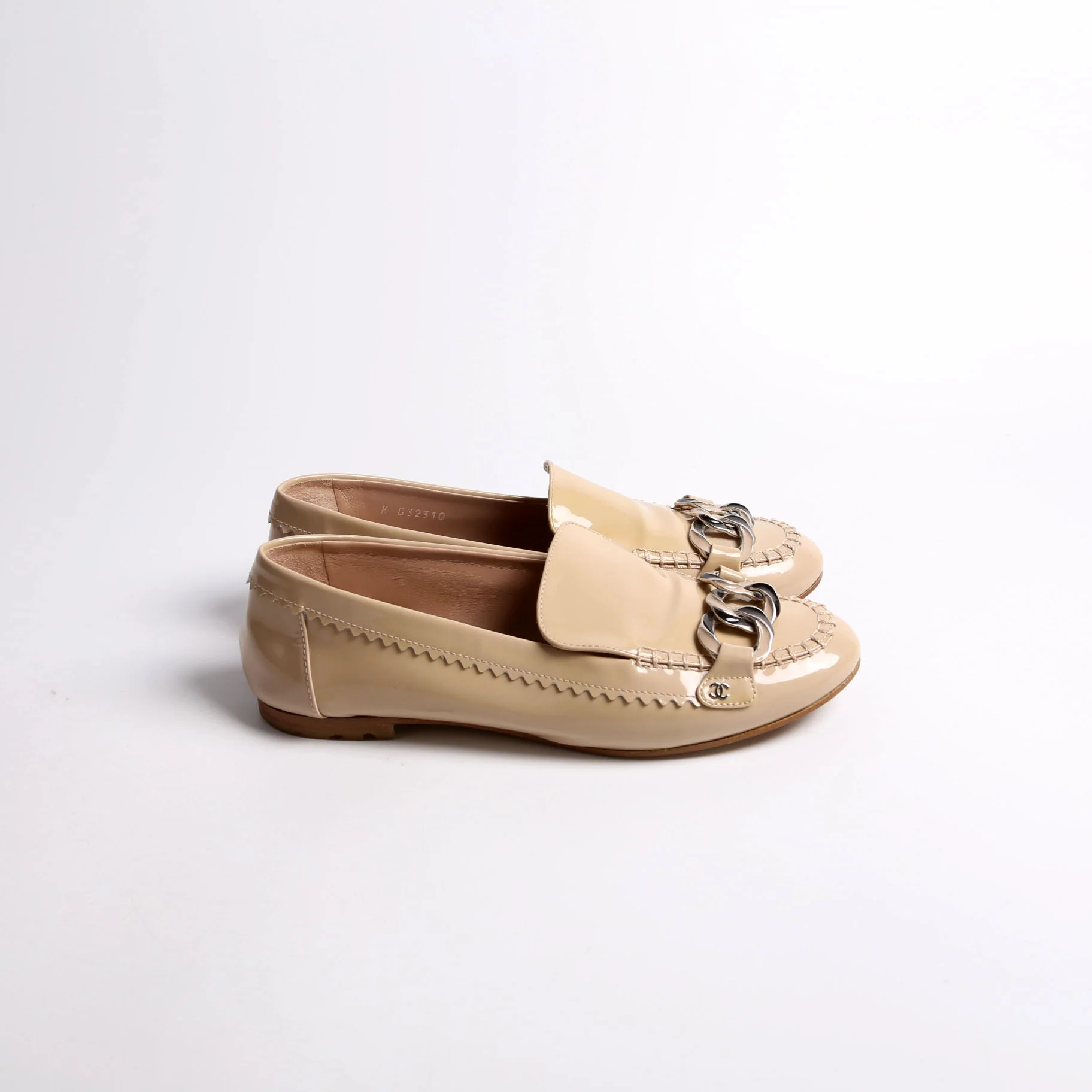 CC Chain Moccasin Loafers Patent Size 38.5 Tan - Image 5