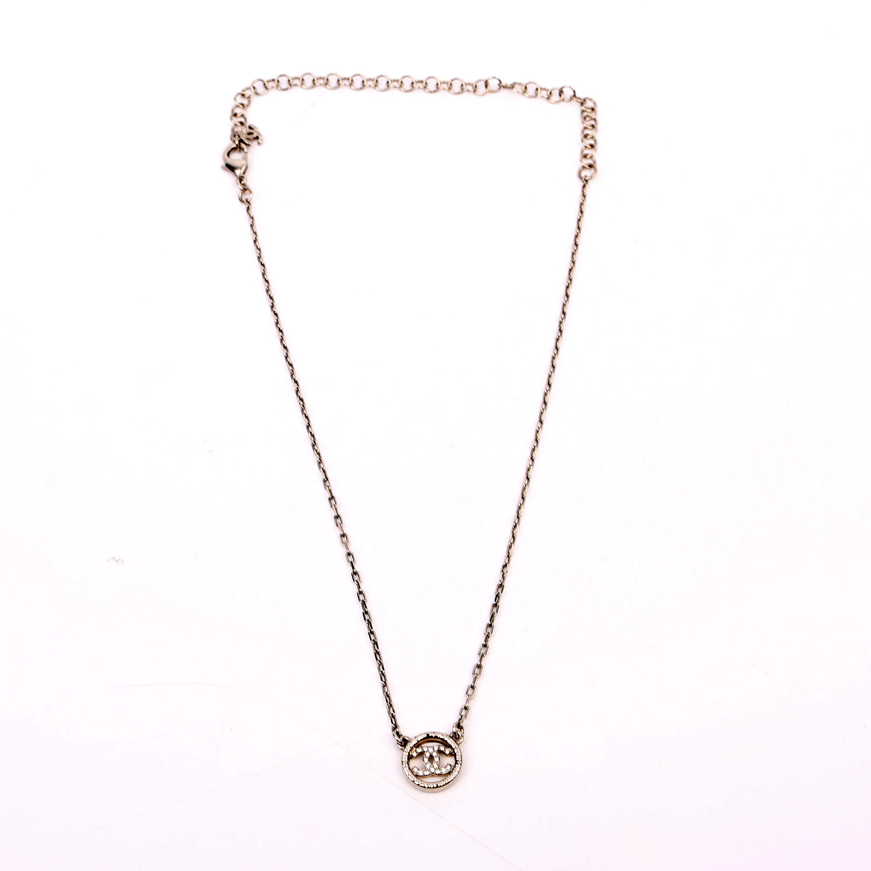 CC Crystal Round Small Necklace Silver - Image 2