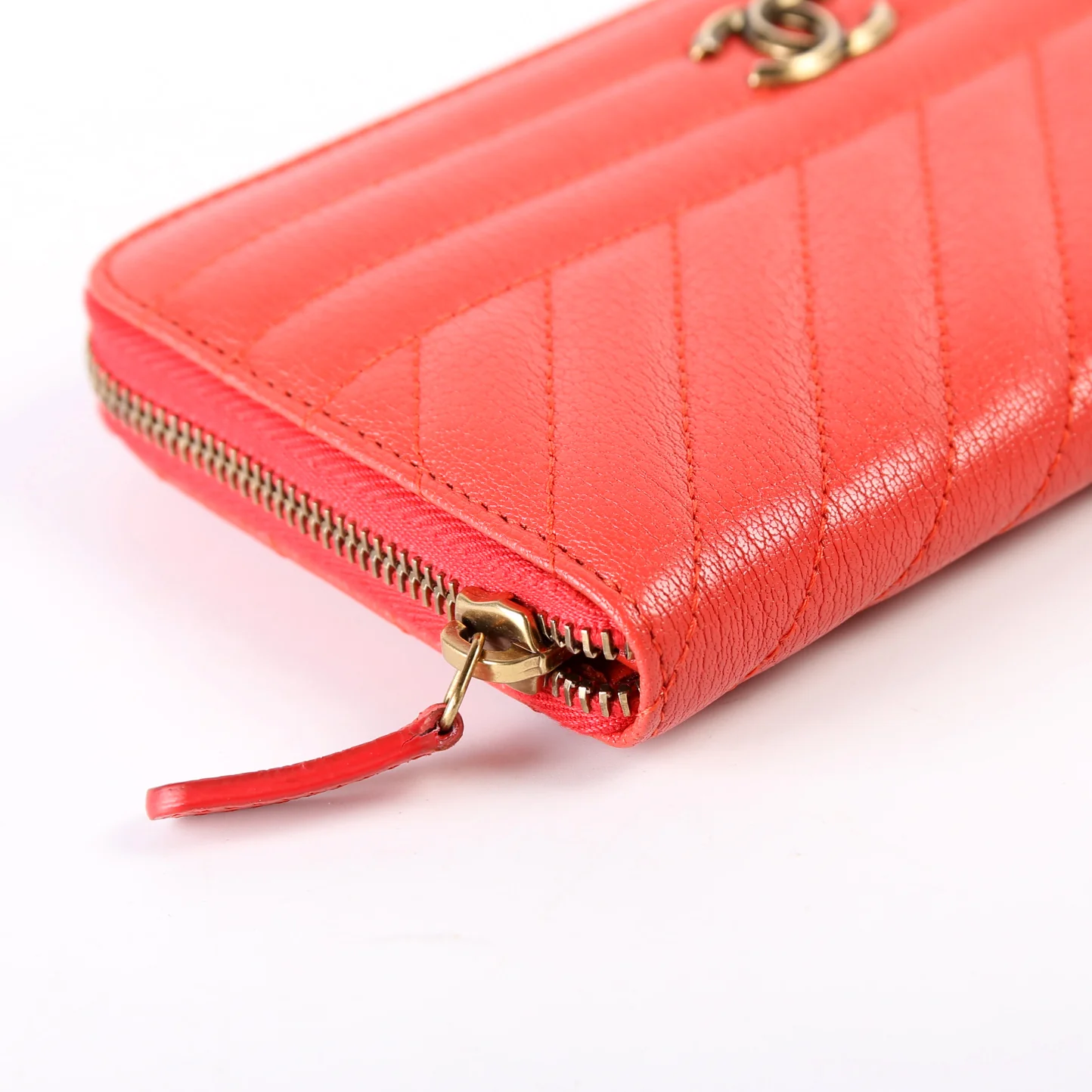 CC Diagonal Quilted Goatskin Zip Around Wallet Red - Image 6