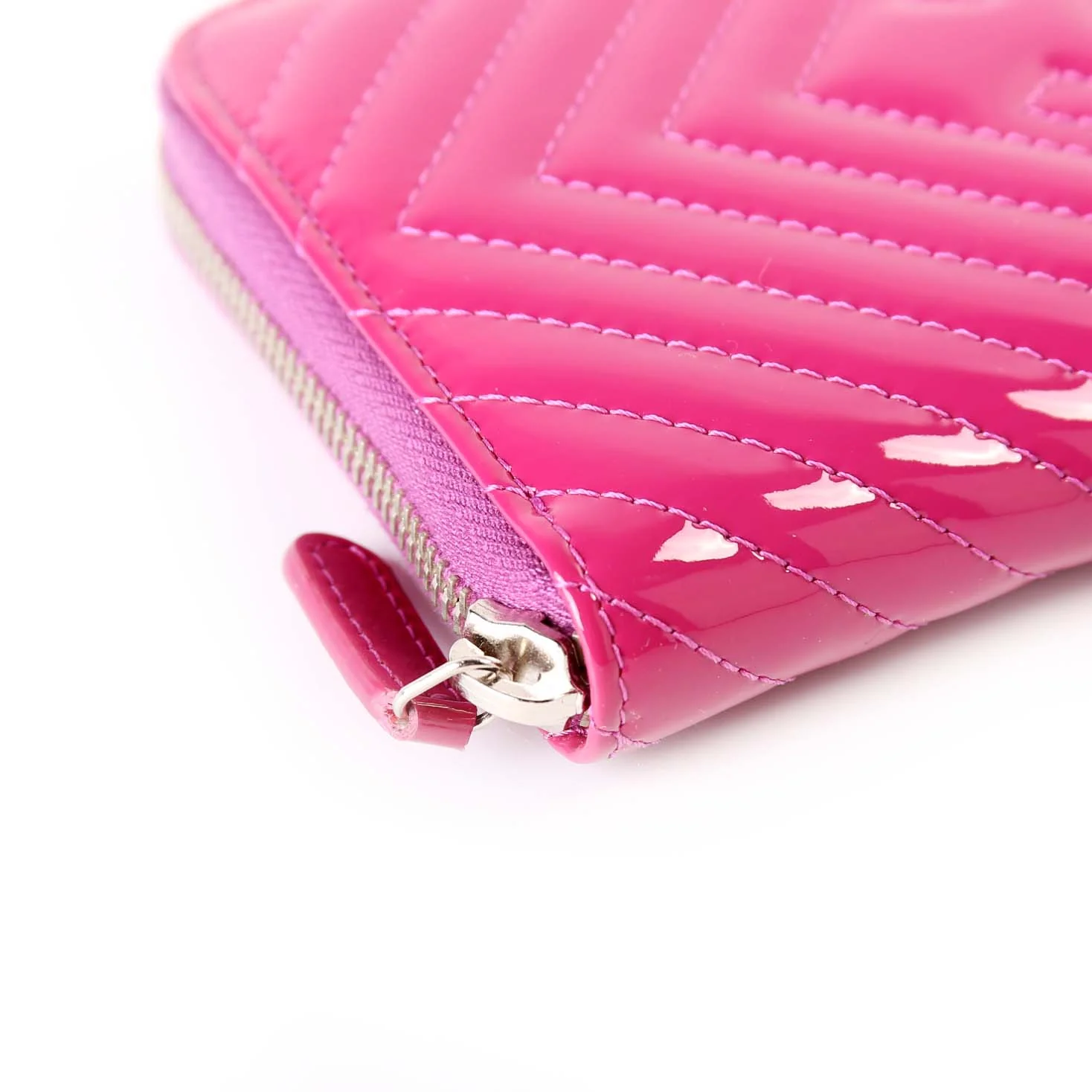 CC Diamond Patent Zip Around Wallet - Image 6
