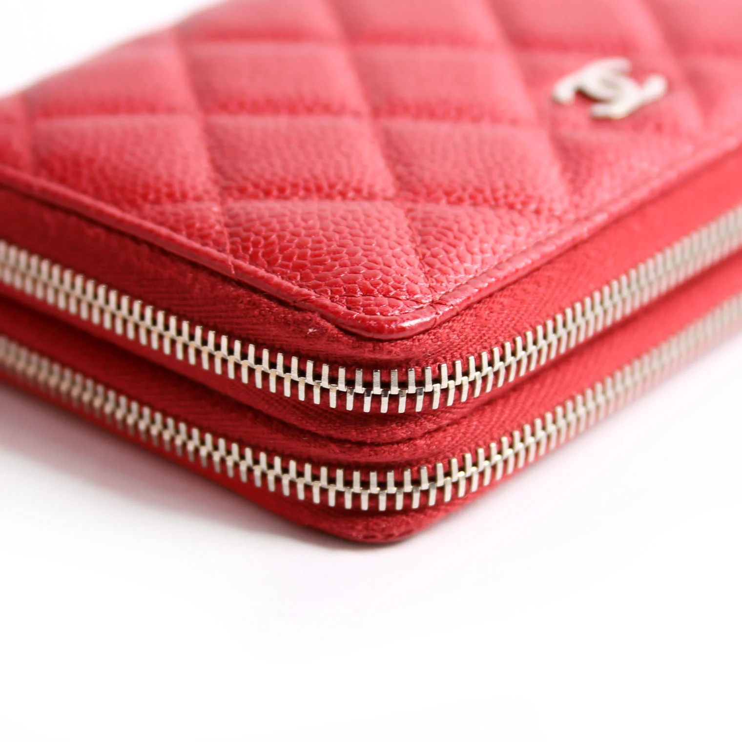 CC Double Zip Around Wallet Quilted Caviar 20M Red - Image 8