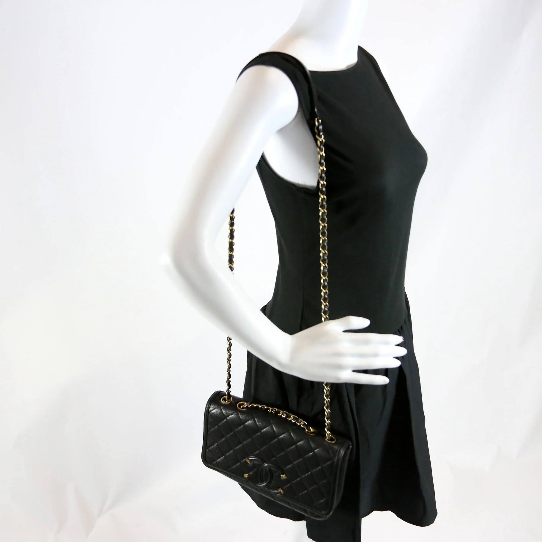 CC Filigree Flap Bag Medium Caviar 23M Black - Image 10