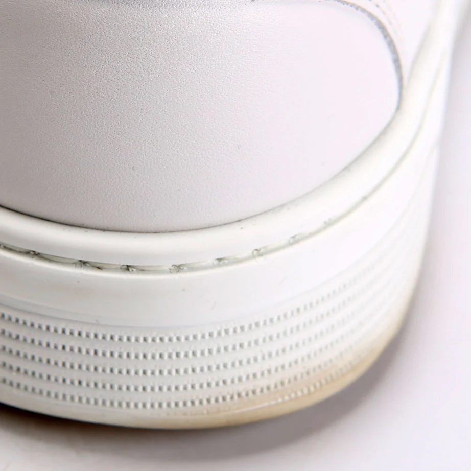 CC Logo Calfskin Sneakers Size 41 White - Image 5
