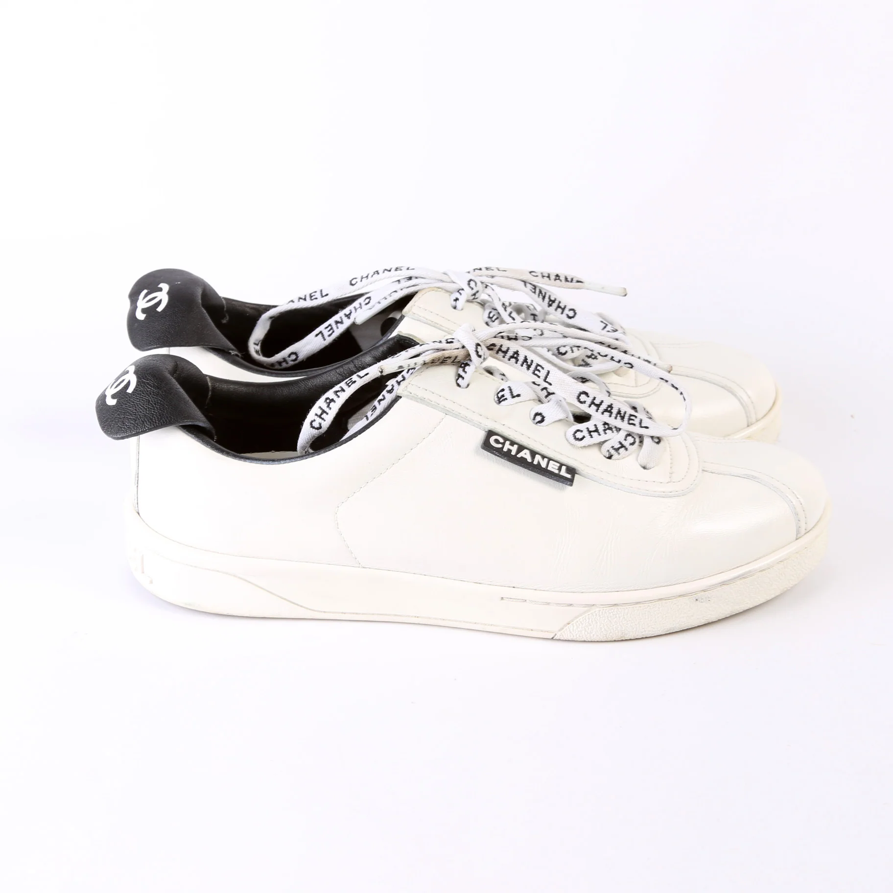 CC Logo Leather Sneakers Size 36.5 - Image 5