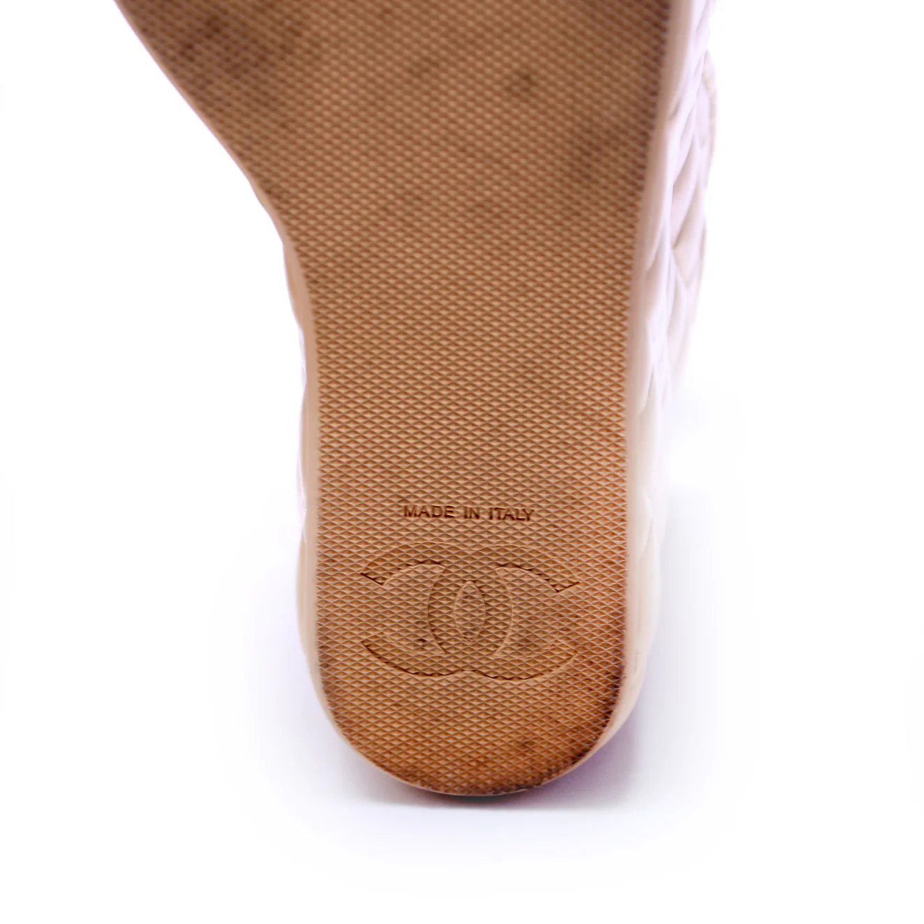 CC Logo Quilted Wedge Sandals Size 39 - Image 8