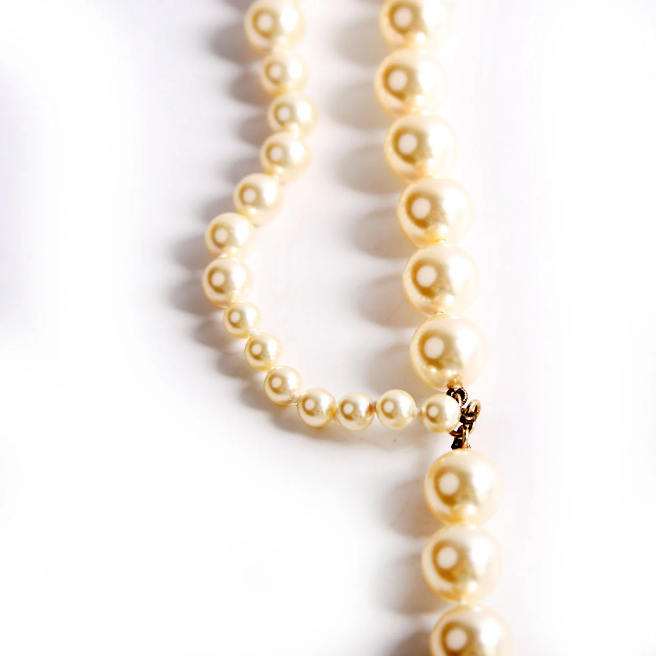CC Pearl Chain Belt - Image 4