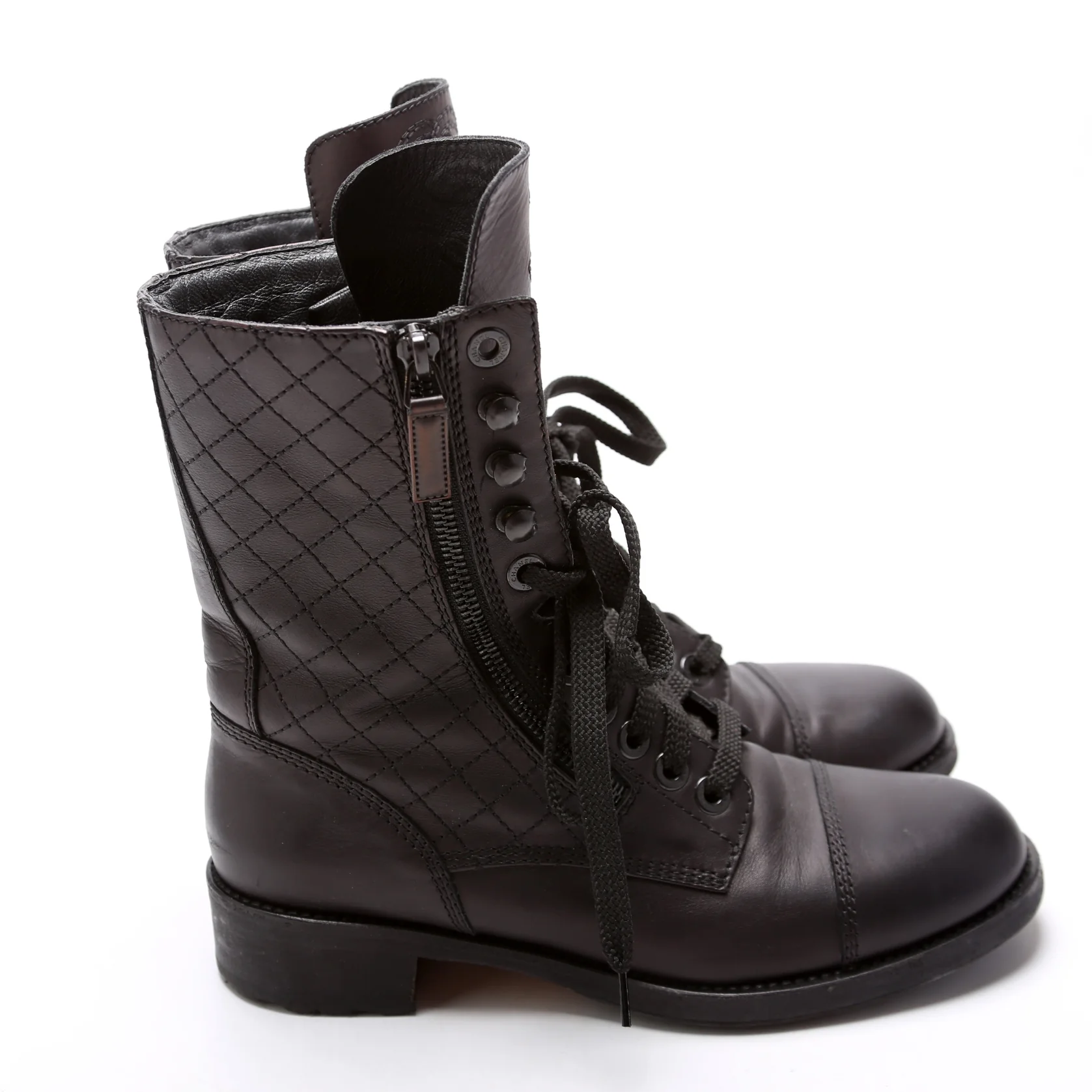 CC Quilted Calfskin Combat Boots Size 39 Black - Image 3