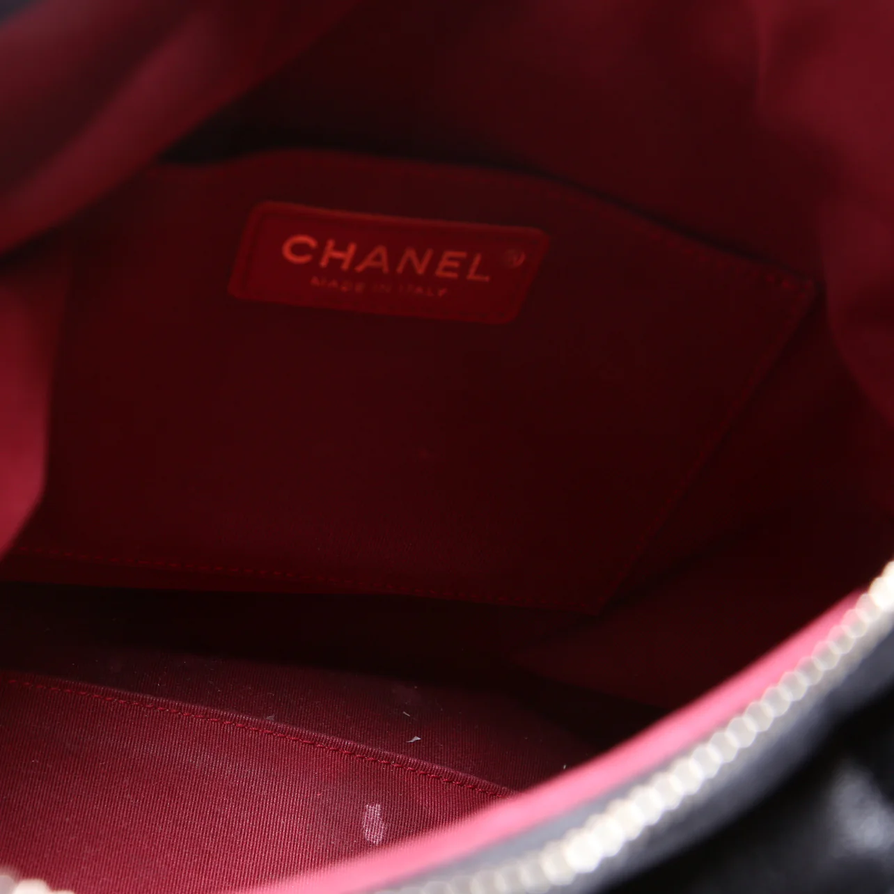 CC Quilted Maxi Hobo Lambskin RFID - Image 9