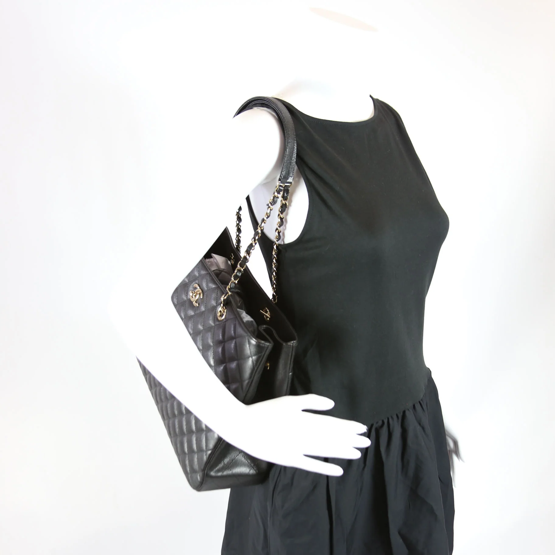 CC Shopper Tote Large Caviar RFID Black - Image 10