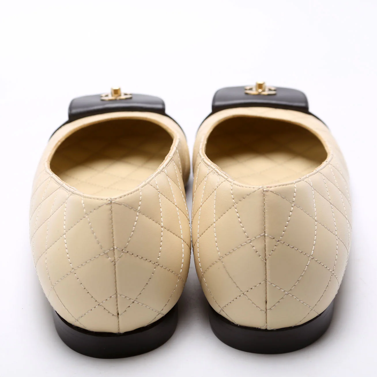 CC Turnlock Quilted Leather Ballet Flats Size 41 Beige/Black - Image 4