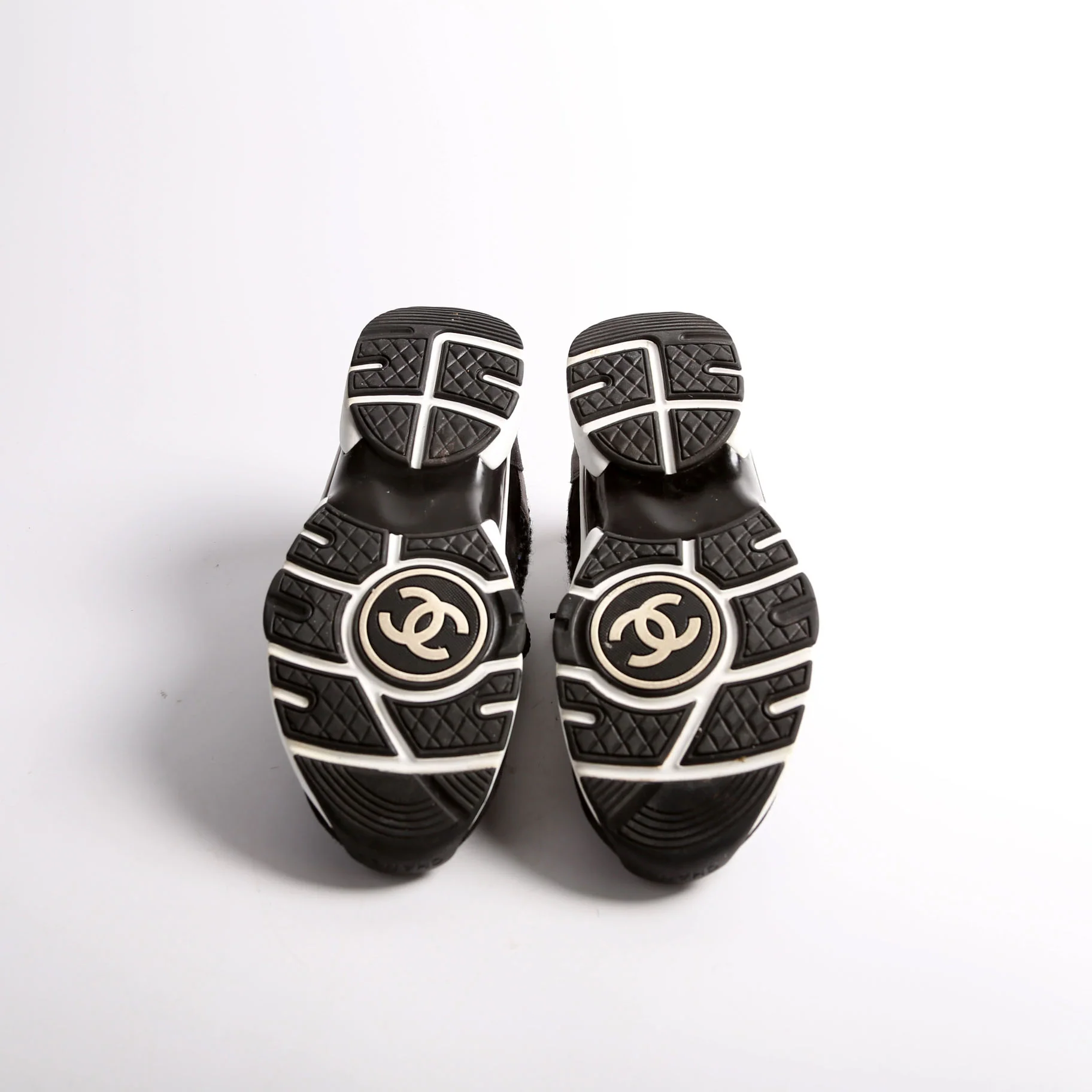 CC Tweed/Suede Trainers Size 39 - Image 7