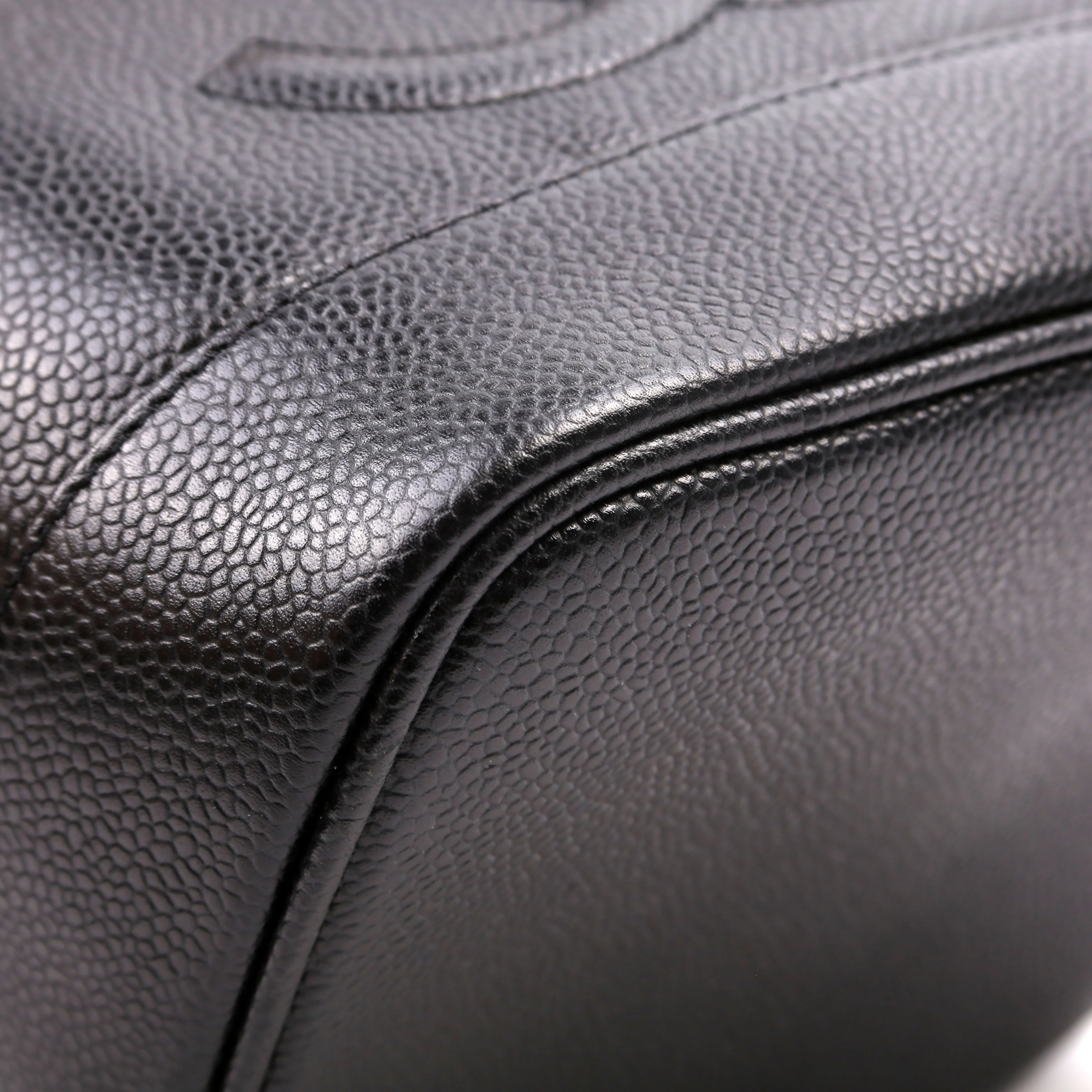 CC Vanity Case Small Caviar Leather 6M - Image 5