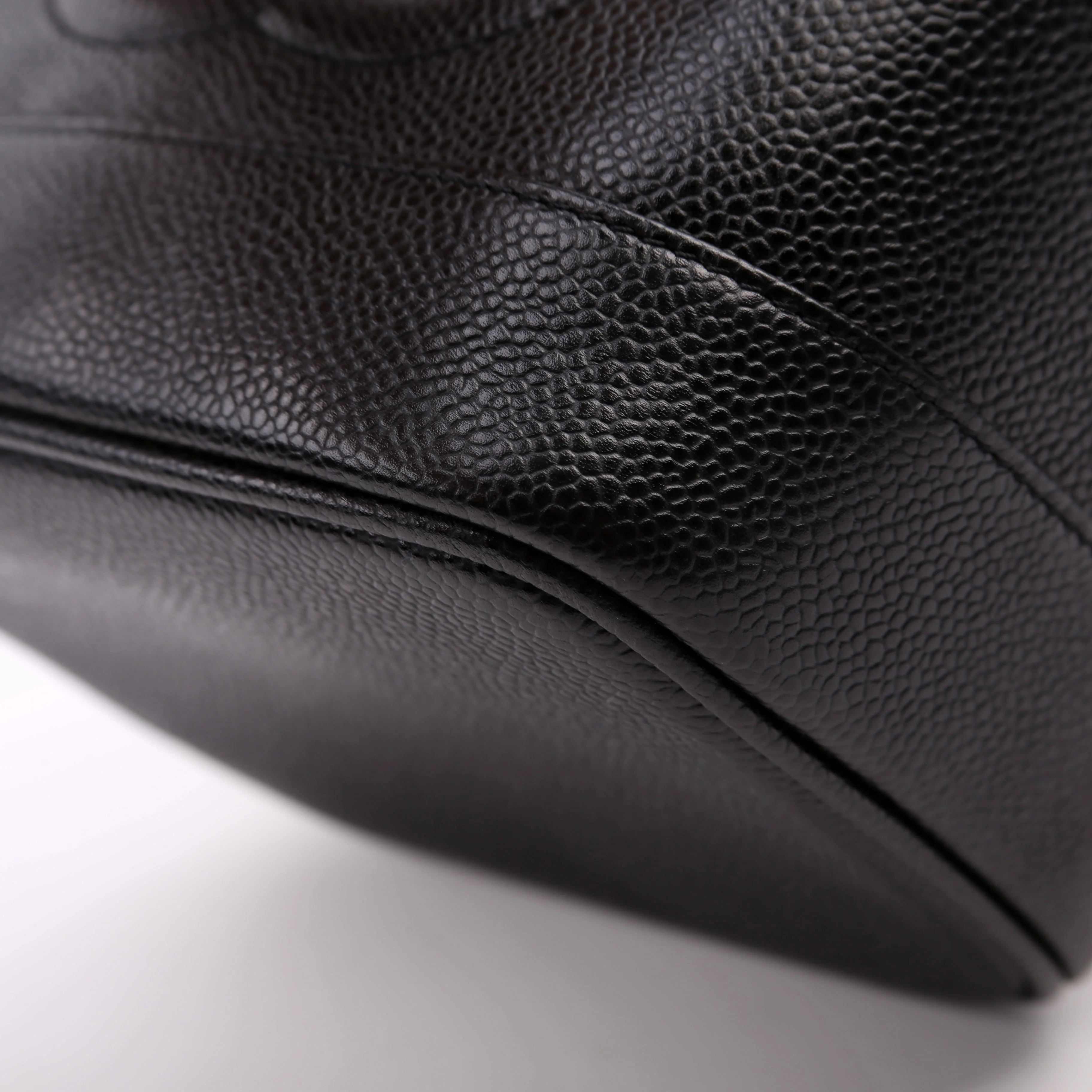 CC Vanity Case Small Caviar Leather 6M - Image 6