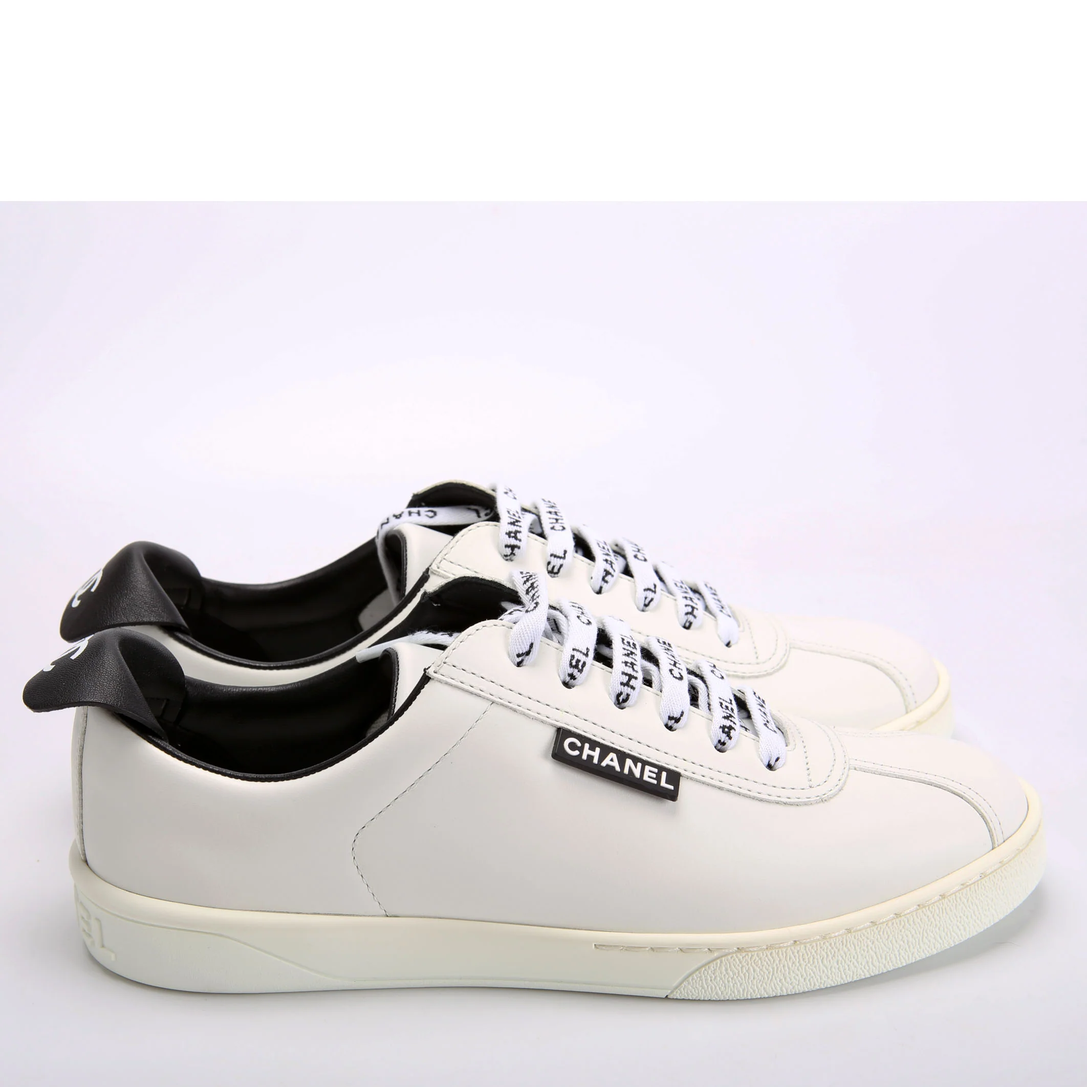 CC Weekender Leather Sneakers Size 37.5 - Image 3