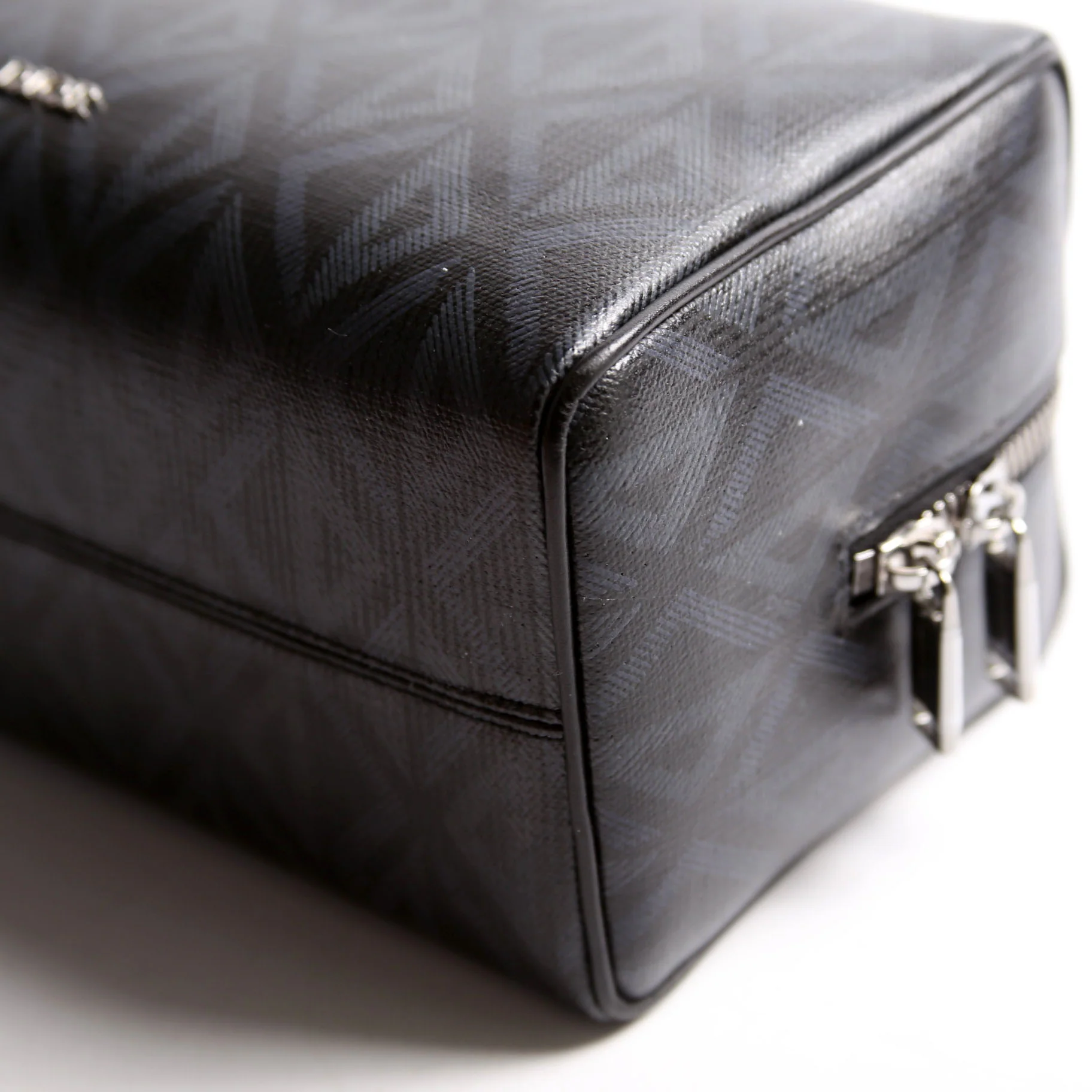 CD Diamond Lingot Mens Toiletry Pouch Black - Image 5