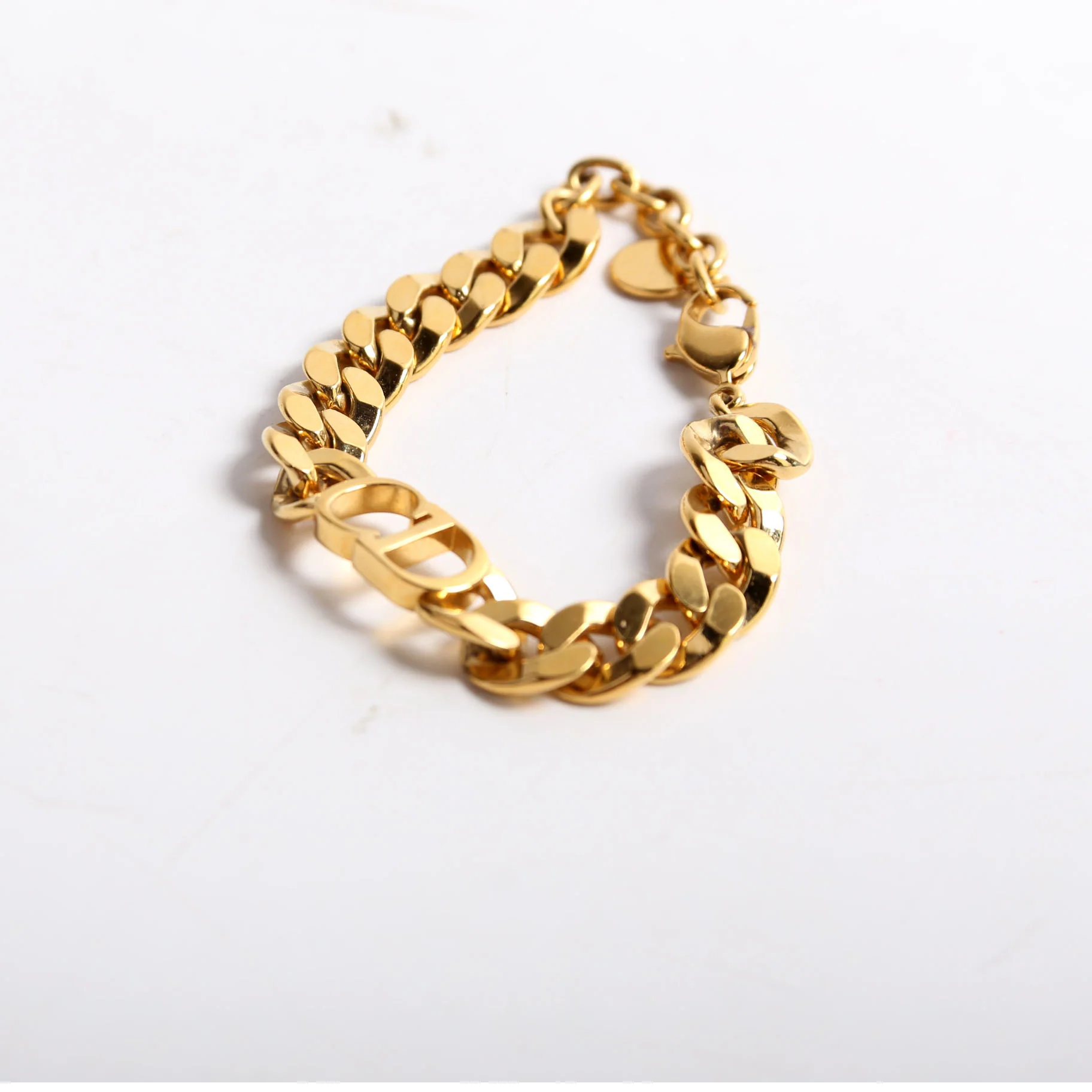 CD Logo Danseuse Etoile Link Bracelet Gold - Image 3