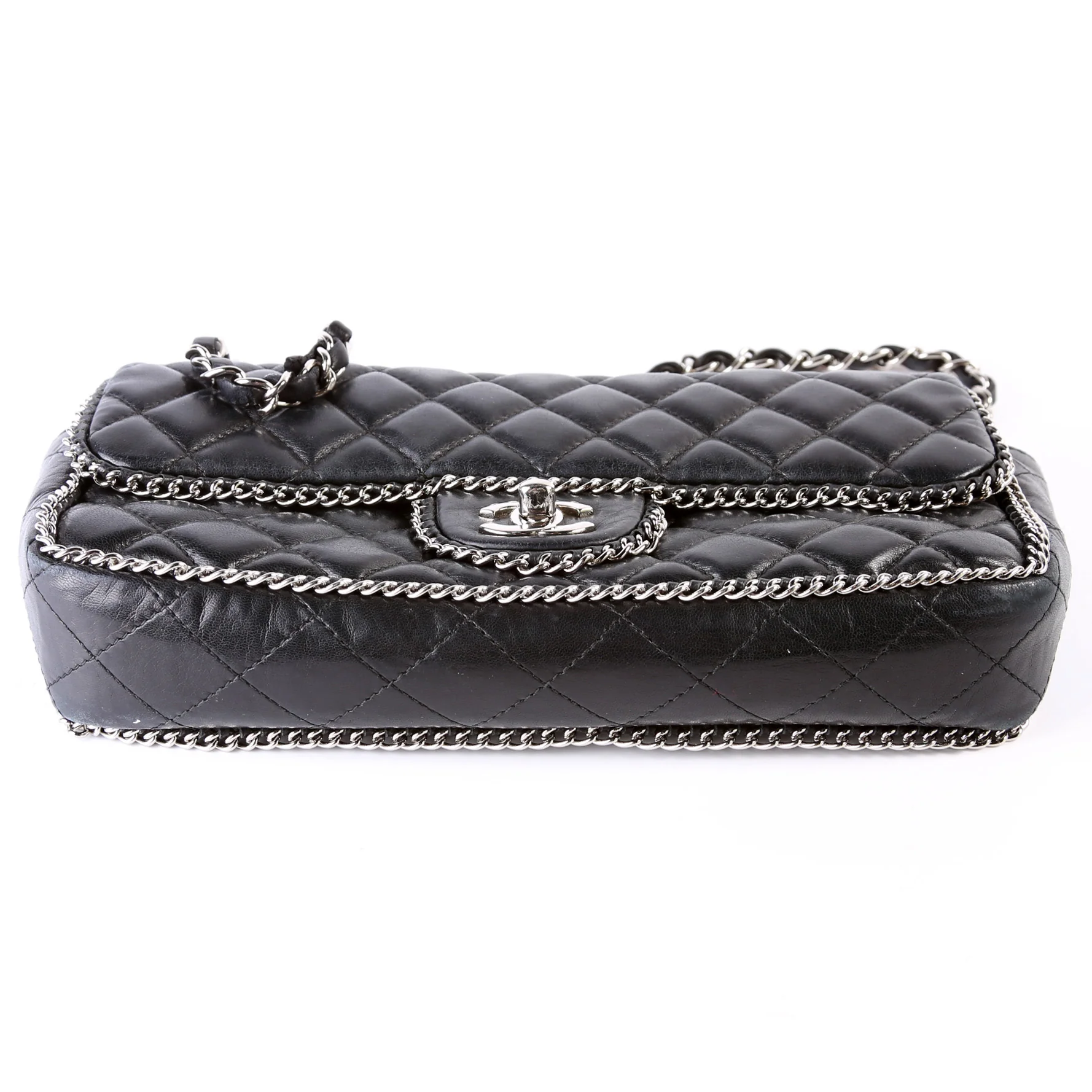 Chain Around E/W Flap Bag Lambskin 11M - Image 5