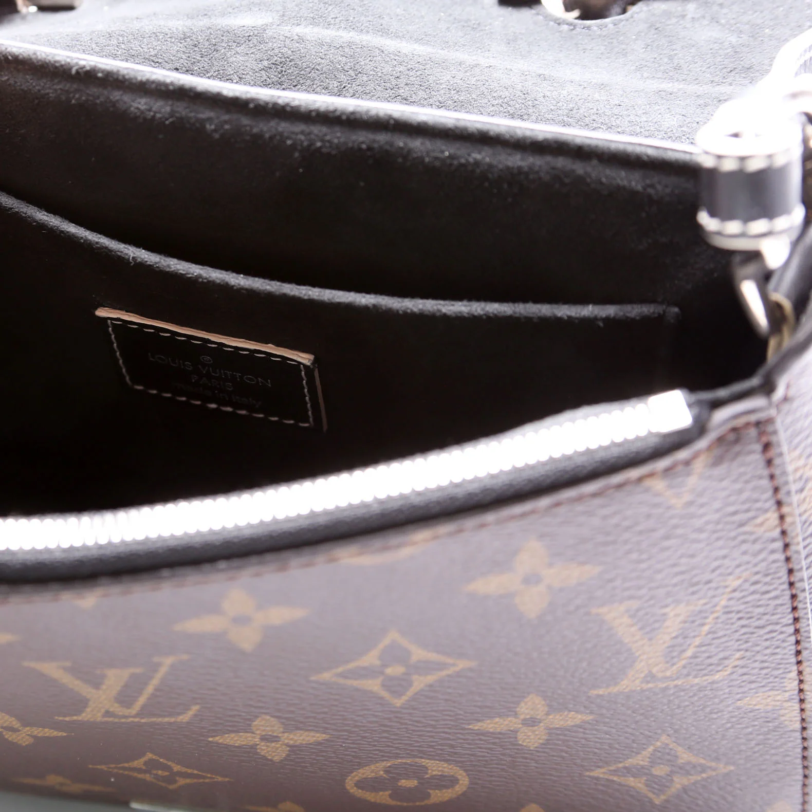 Chain It PM Monogram - Image 8