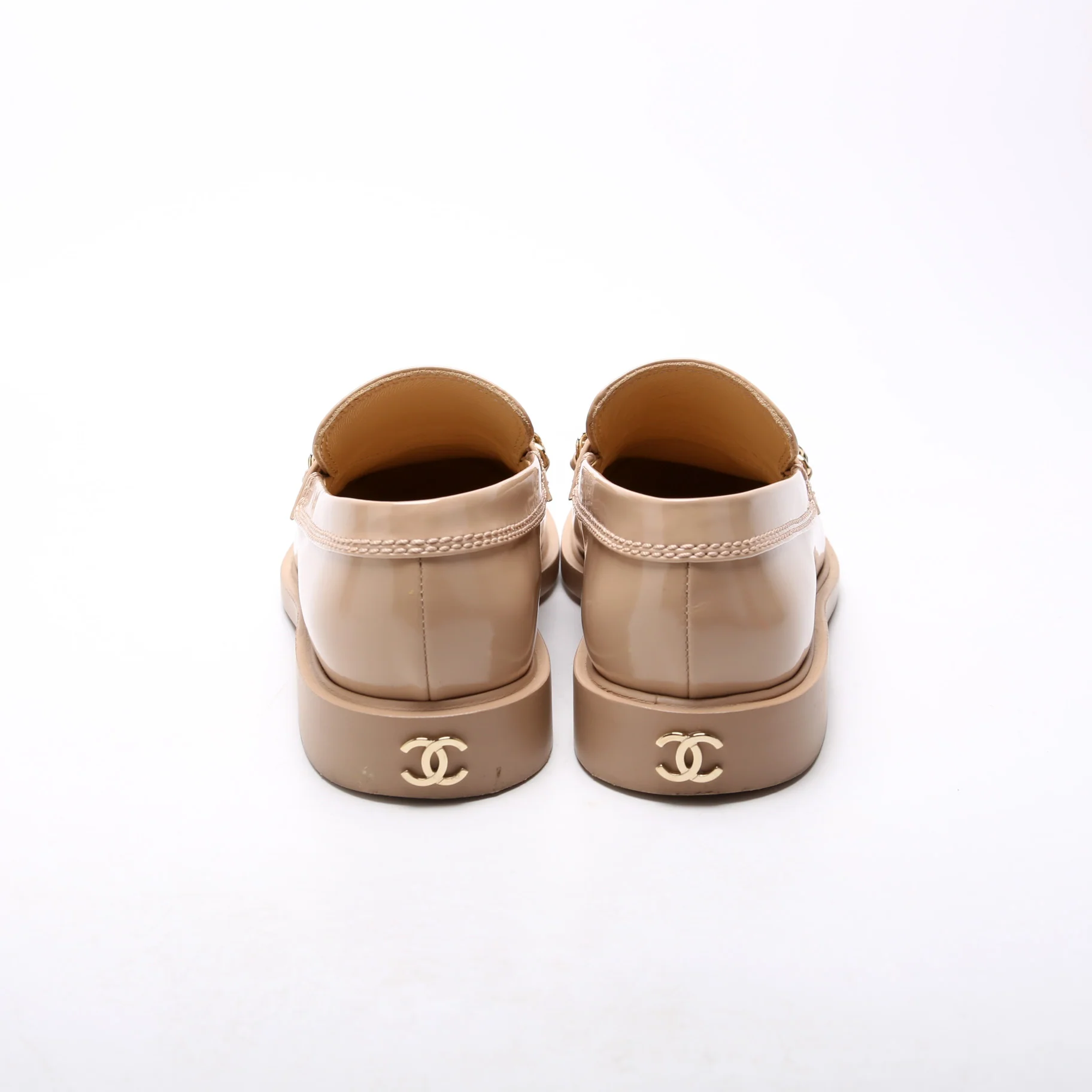 Chain Logo Shiny Calfskin Loafers Size 37 Nude - Image 4