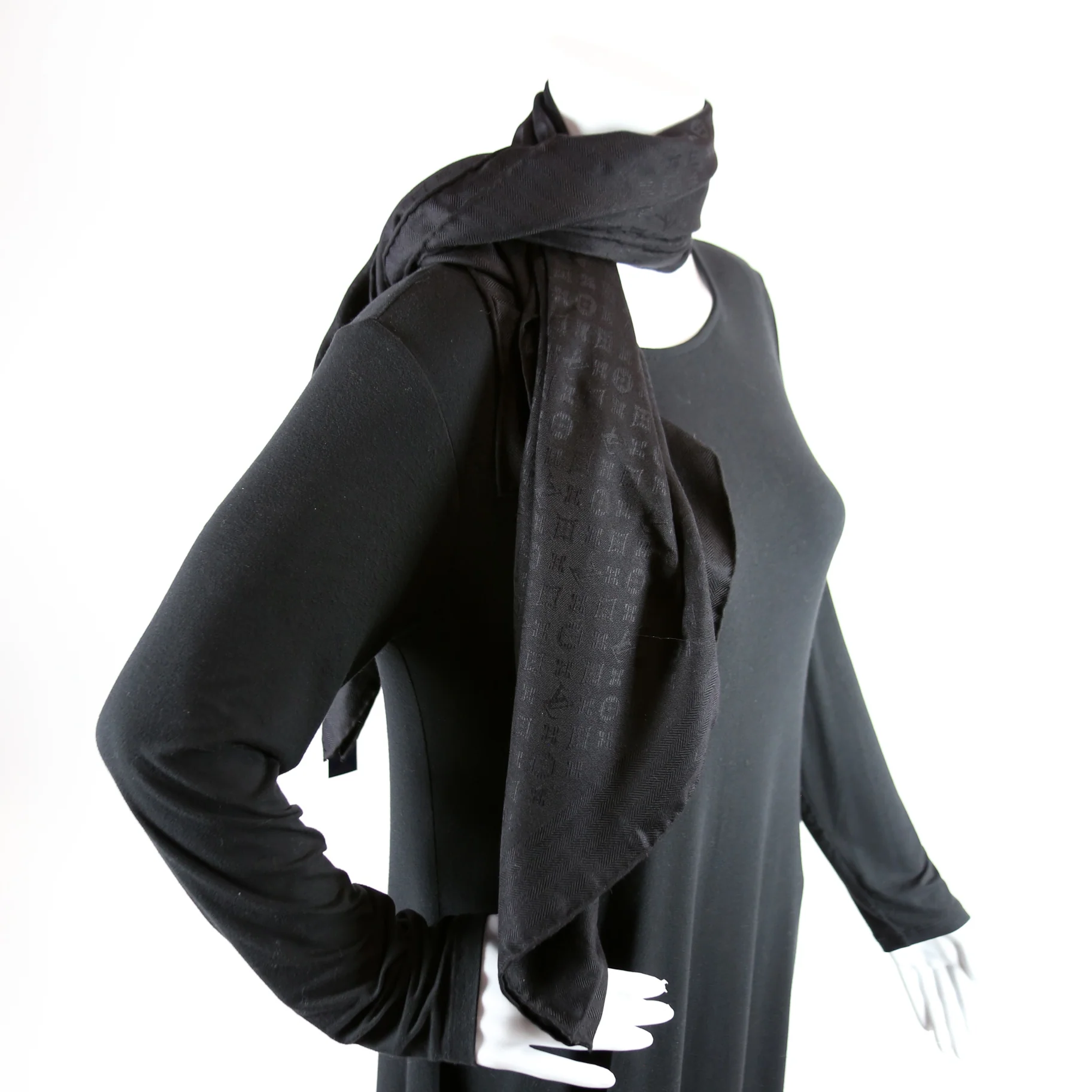 Chale Evermore Scarf Black - Image 5