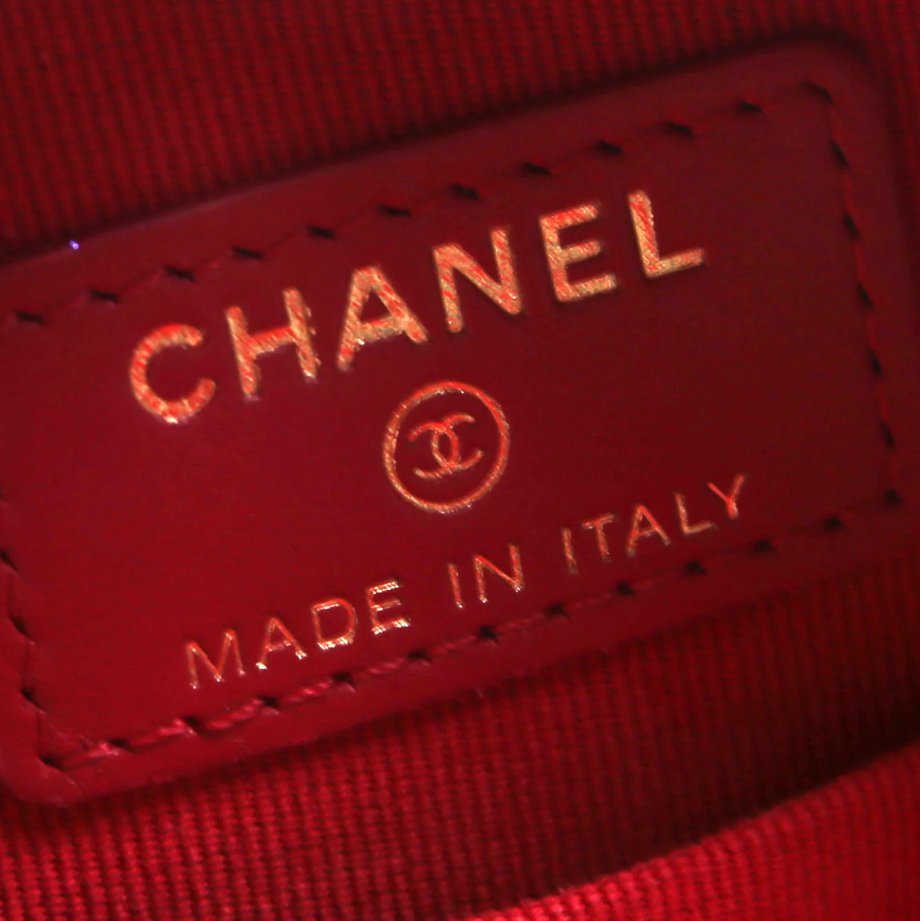 Chanel 19 Round Clutch Goatskin - Image 11