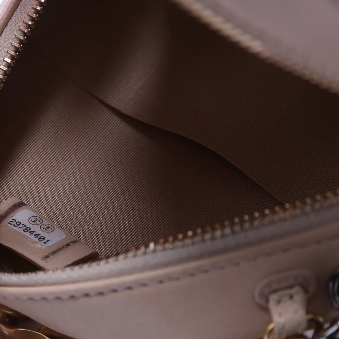 Chanel 19 Round Clutch Goatskin 2M Tan - Image 8