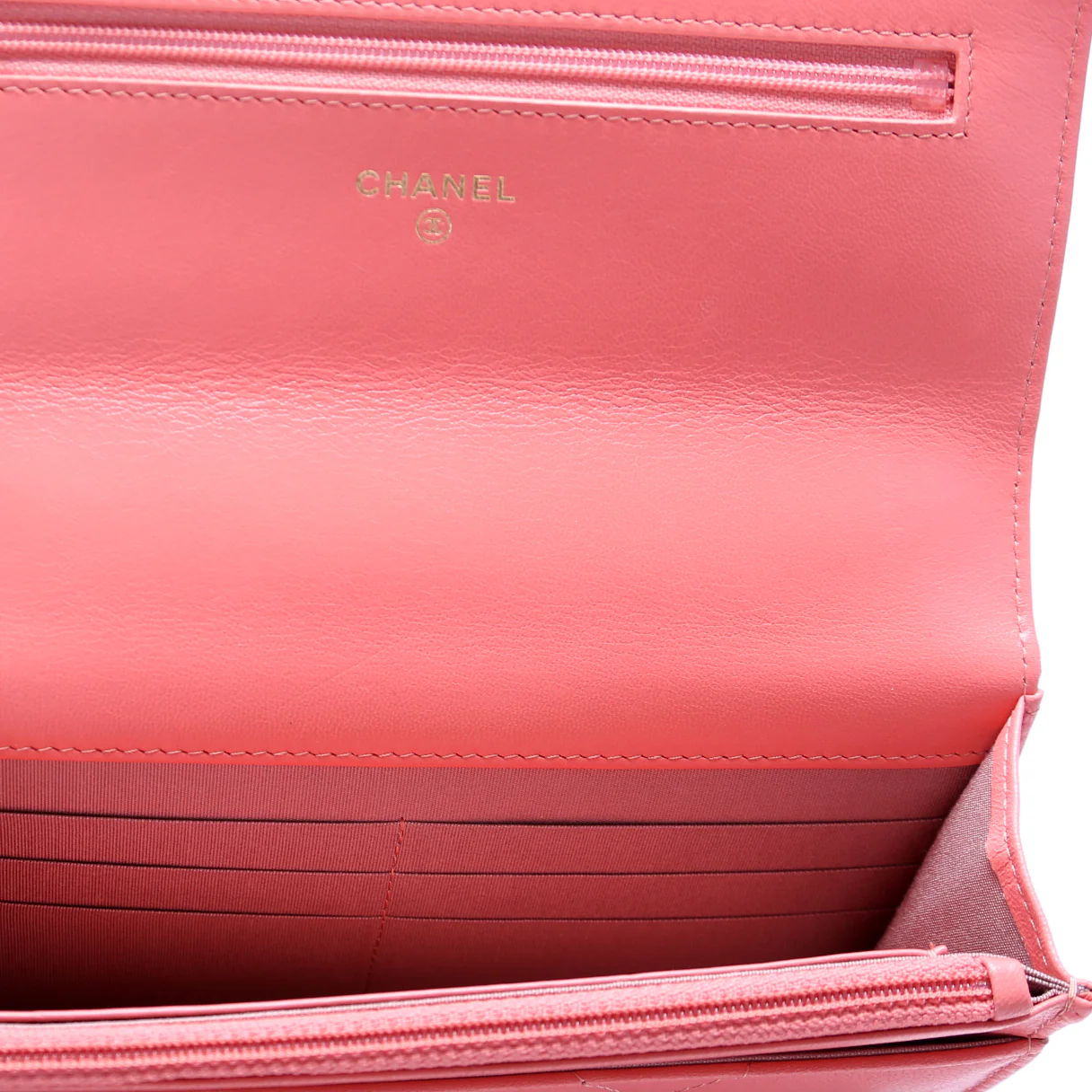 Chanel 19 WOC Quilted 30M Coral - Image 7