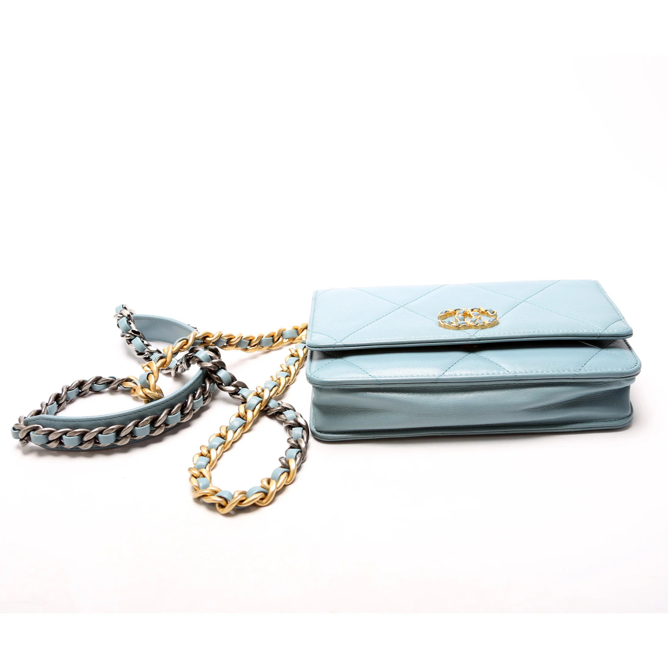 Chanel 19 WOC Quilted Lambskin 29M Blue - Image 4