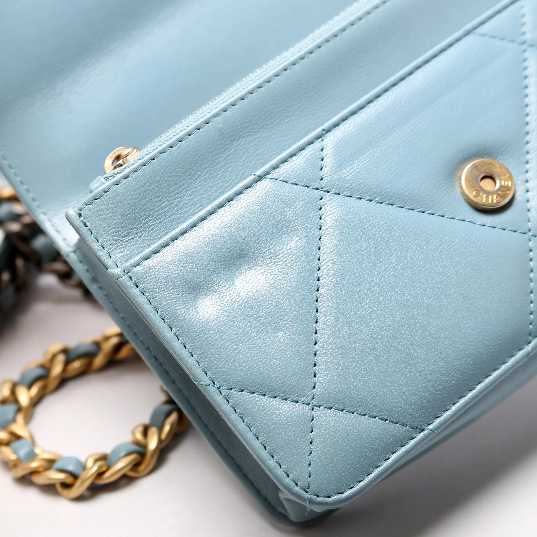 Chanel 19 WOC Quilted Lambskin 29M Blue - Image 7