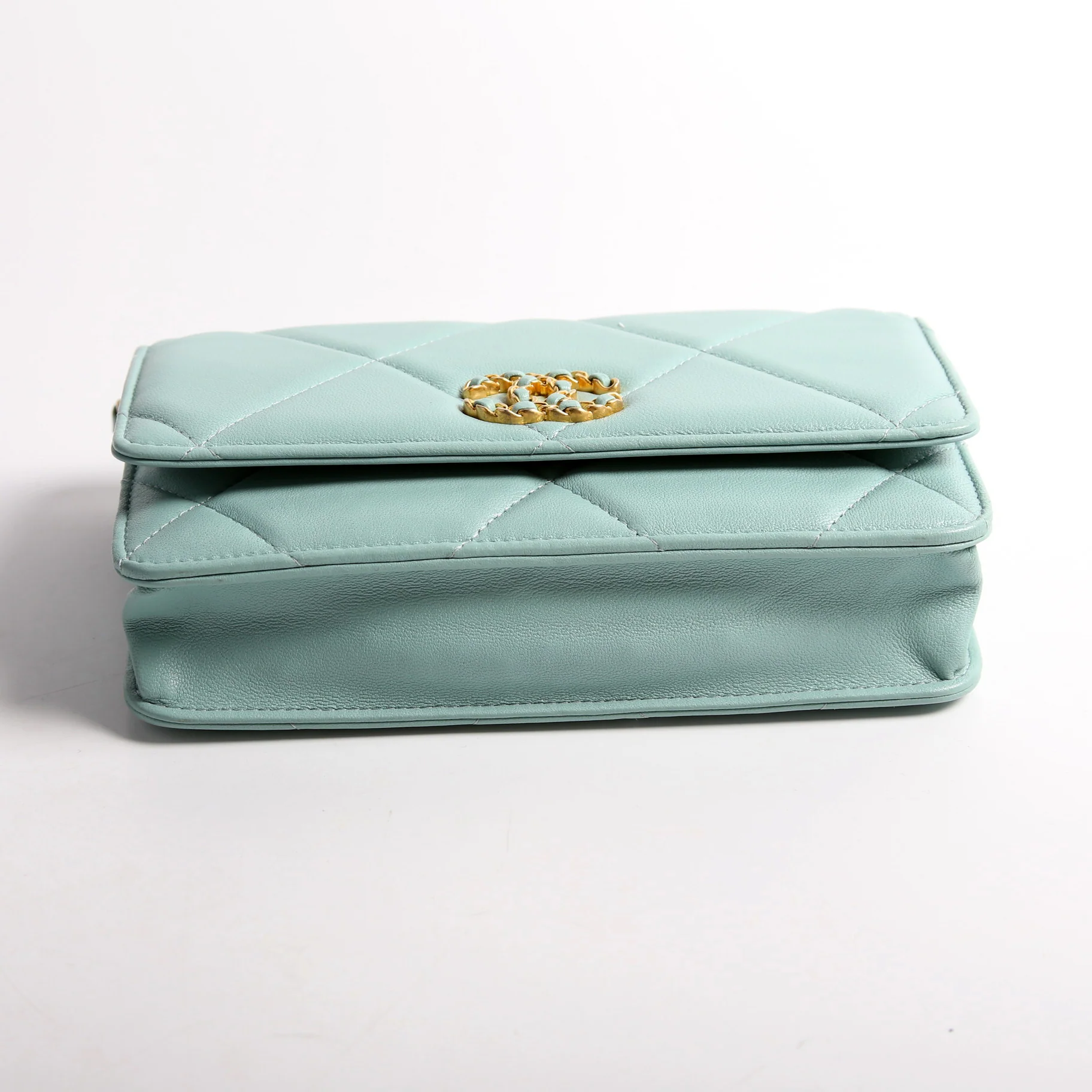 Chanel 19 WOC Quilted Lambskin 29M Blue - Image 4
