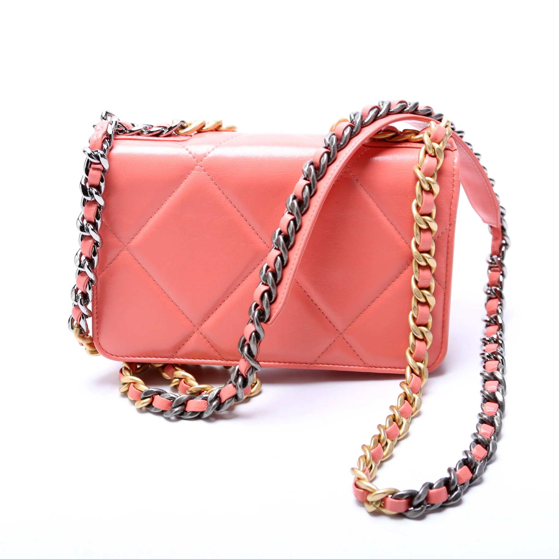 Chanel 19 WOC Quilted Lambskin 30M Pink - Image 3
