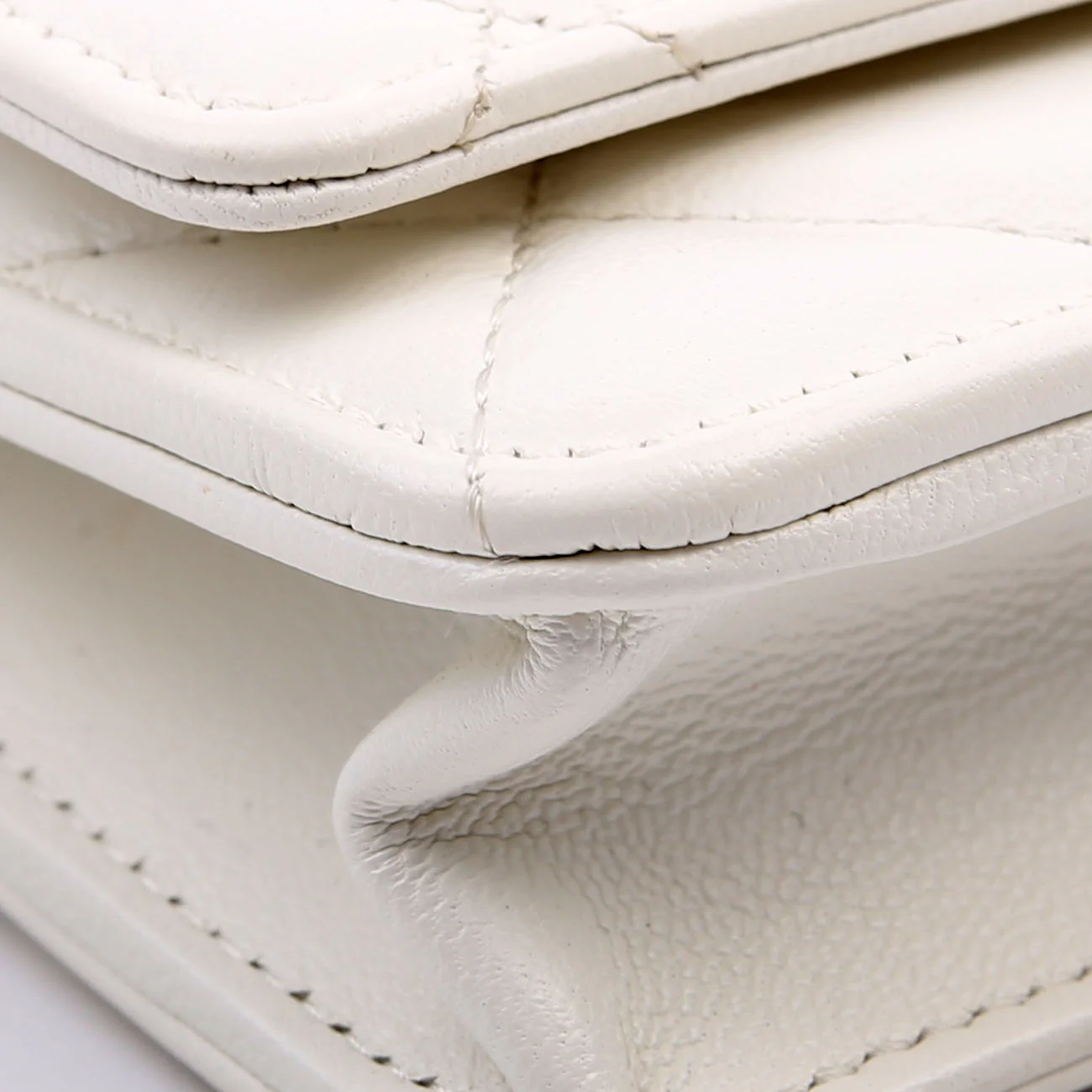 Chanel 19 WOC Quilted Lambskin 30M White - Image 5
