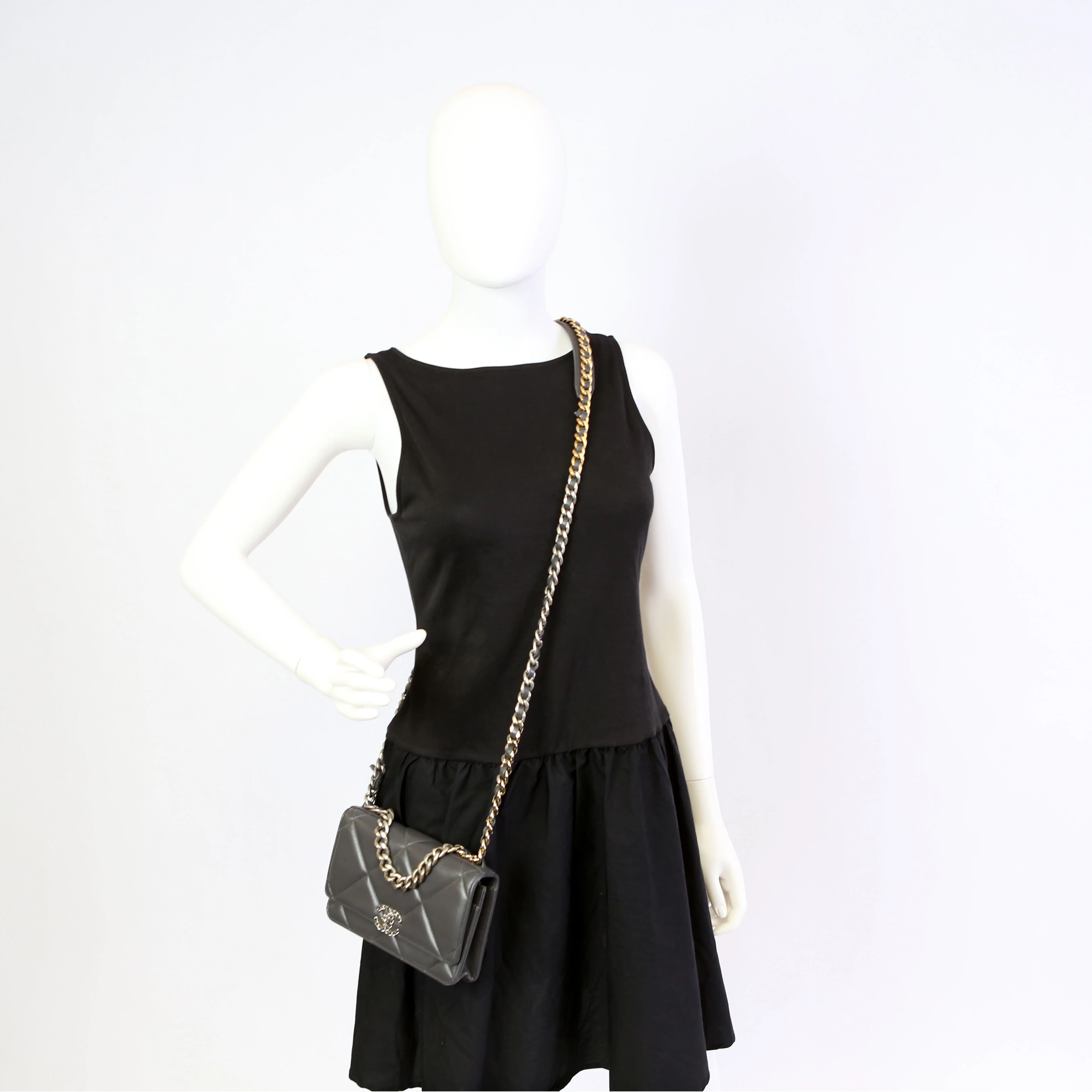 Chanel 19 WOC Quilted Lambskin Grey - Image 13