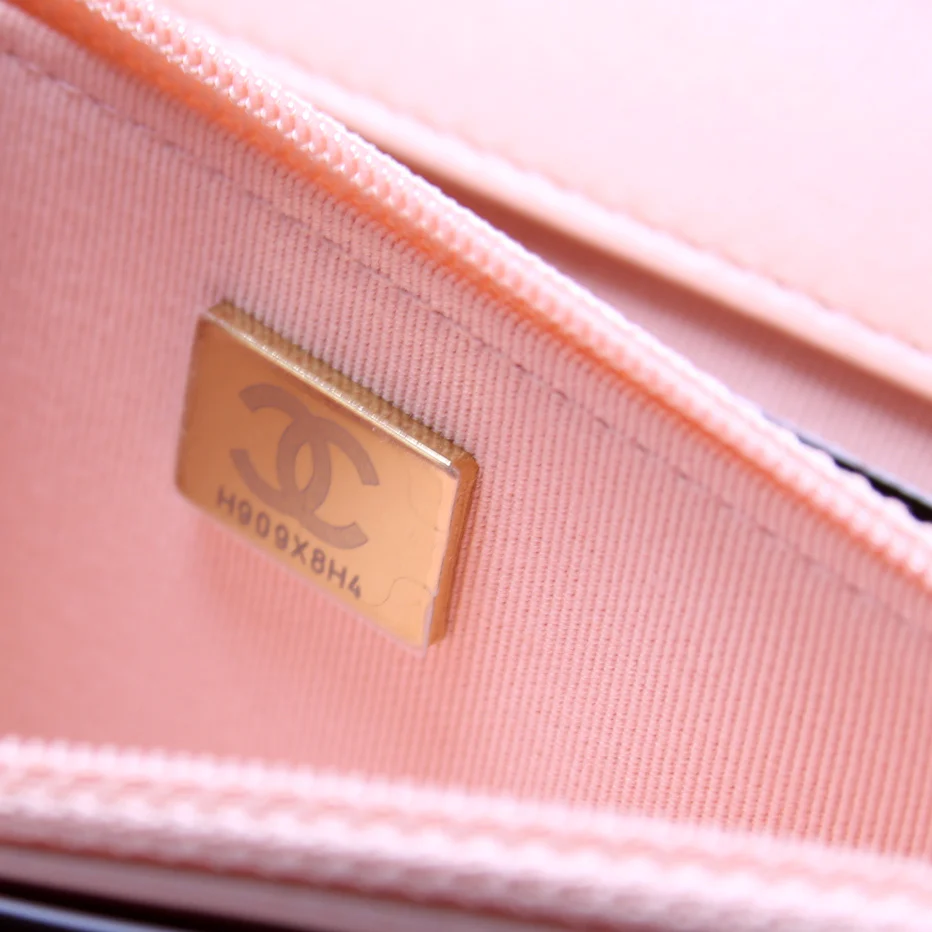 Chanel 19 WOC Quilted Lambskin RFID - Image 9