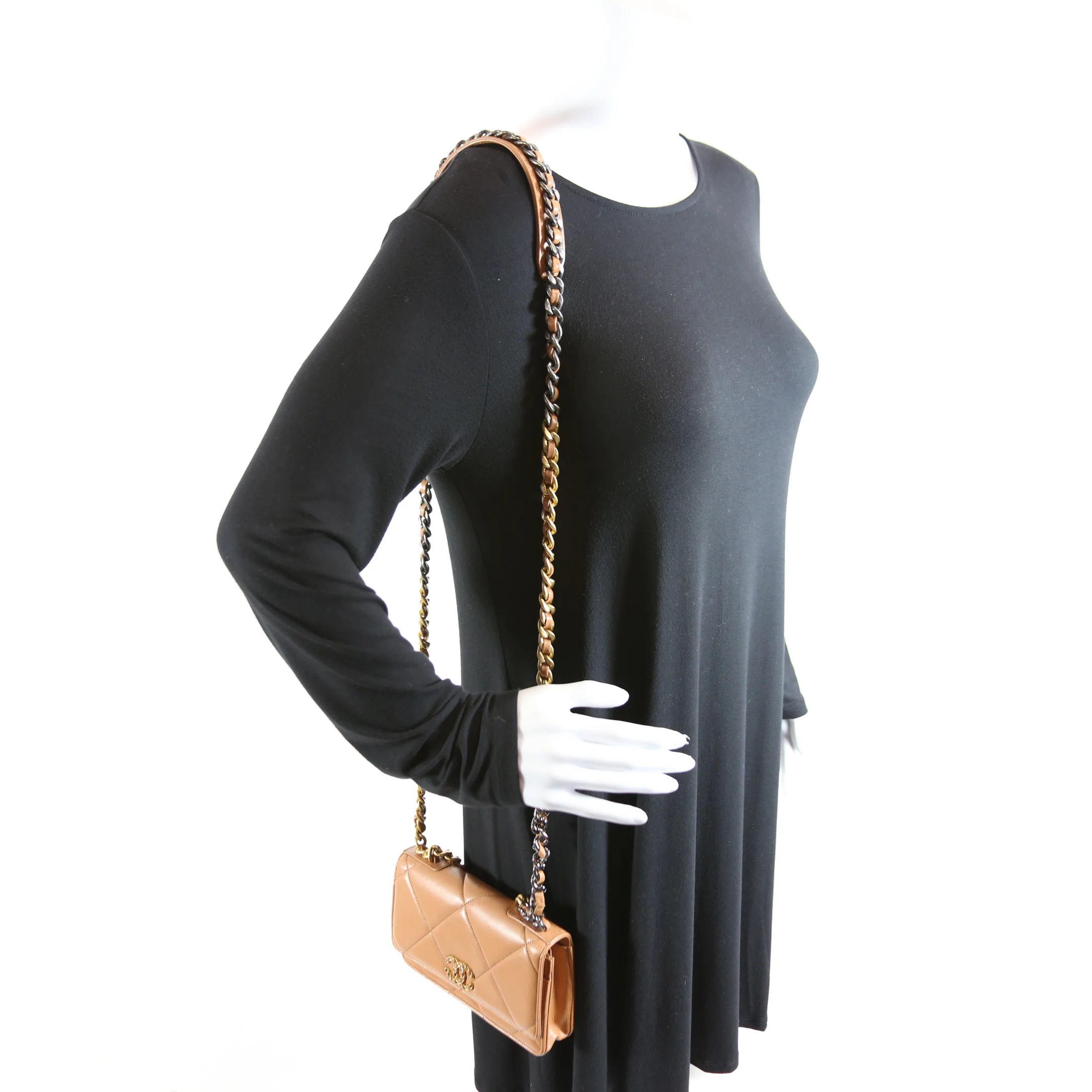 Chanel 19 WOC Quilted Lambskin RFID Brown - Image 10