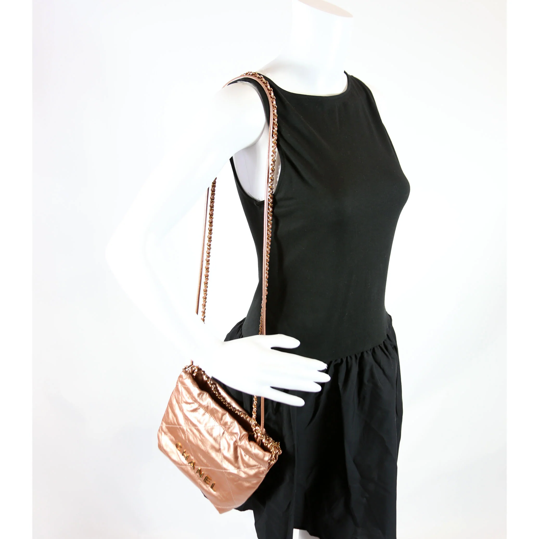 Chanel 22 Mini Metallic Calfskin RFID Pink - Image 10