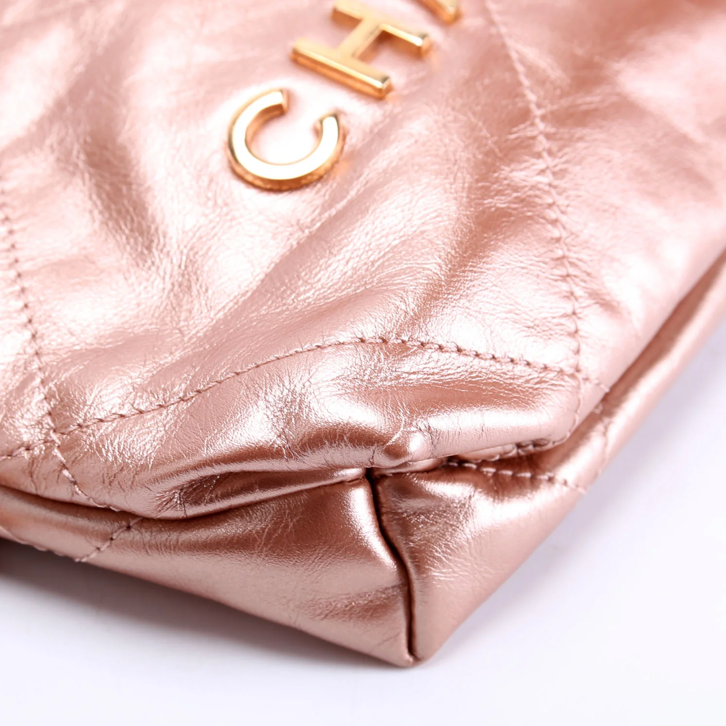 Chanel 22 Mini Metallic Calfskin RFID Pink - Image 5