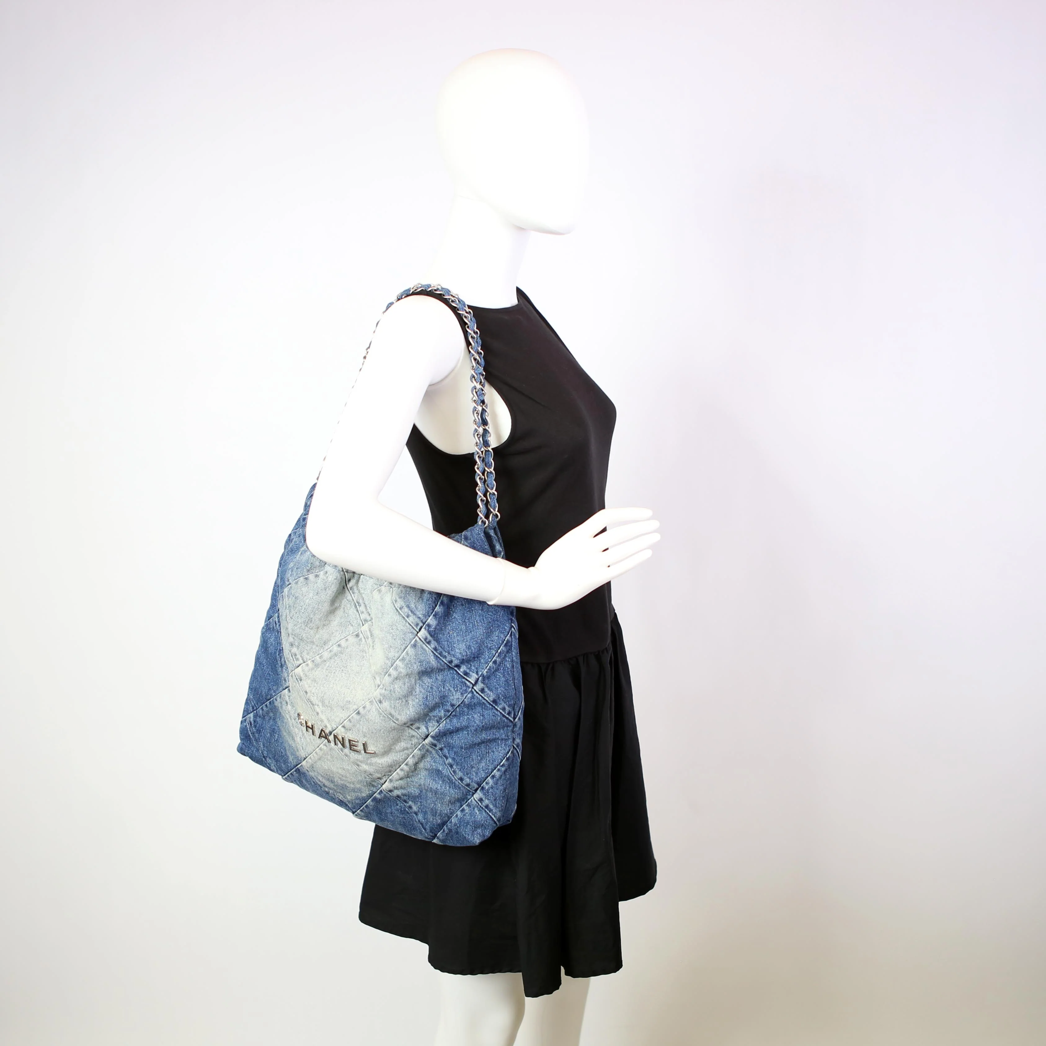 Chanel 22 Quilted Denim Hobo Blue - Image 11