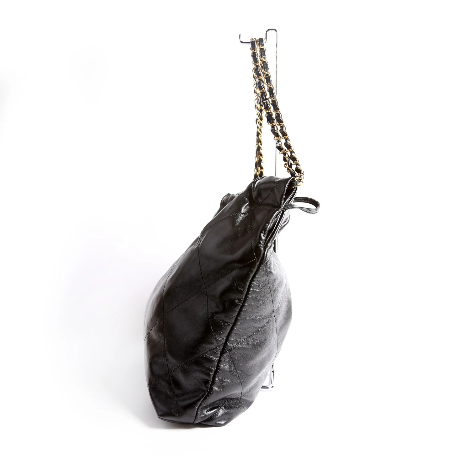 Chanel 22 Quilted Medium Hobo RFID Black - Image 3