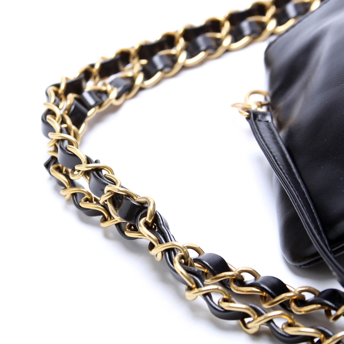 Chanel 22 Quilted Medium Hobo RFID Black - Image 6